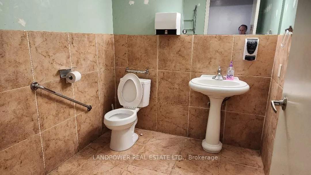 201 Spinnaker Way, #1 & 2