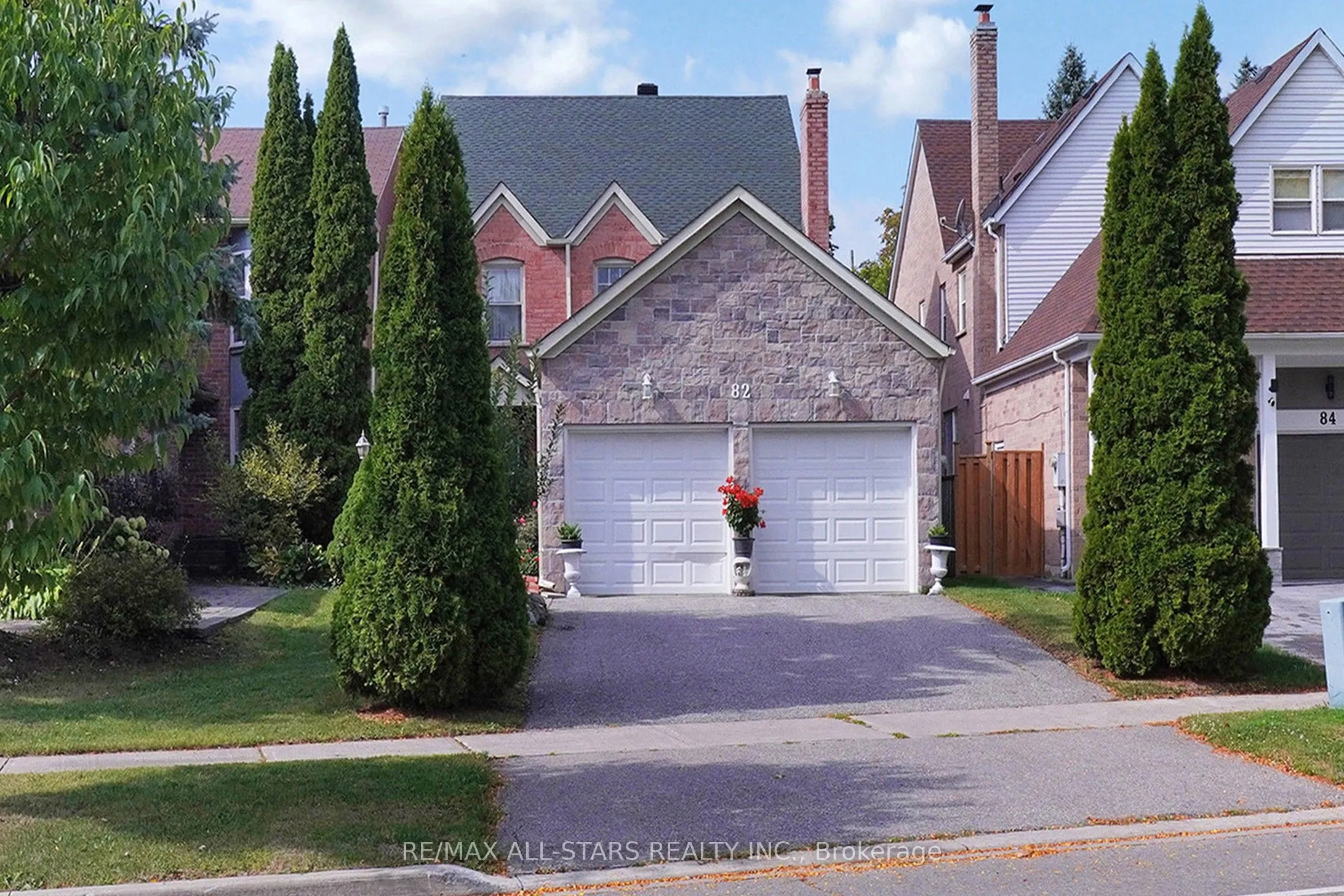 82 Waterbridge Lane