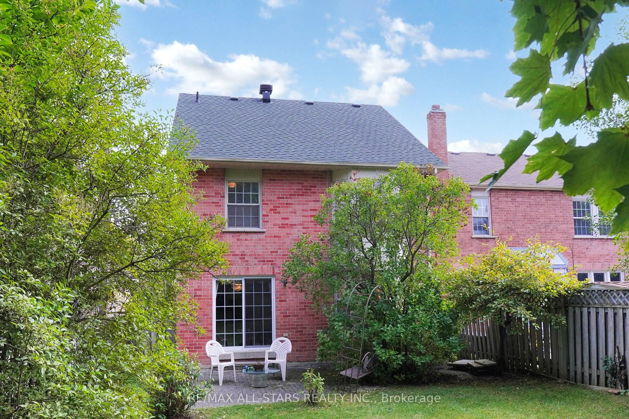 82 Waterbridge Lane