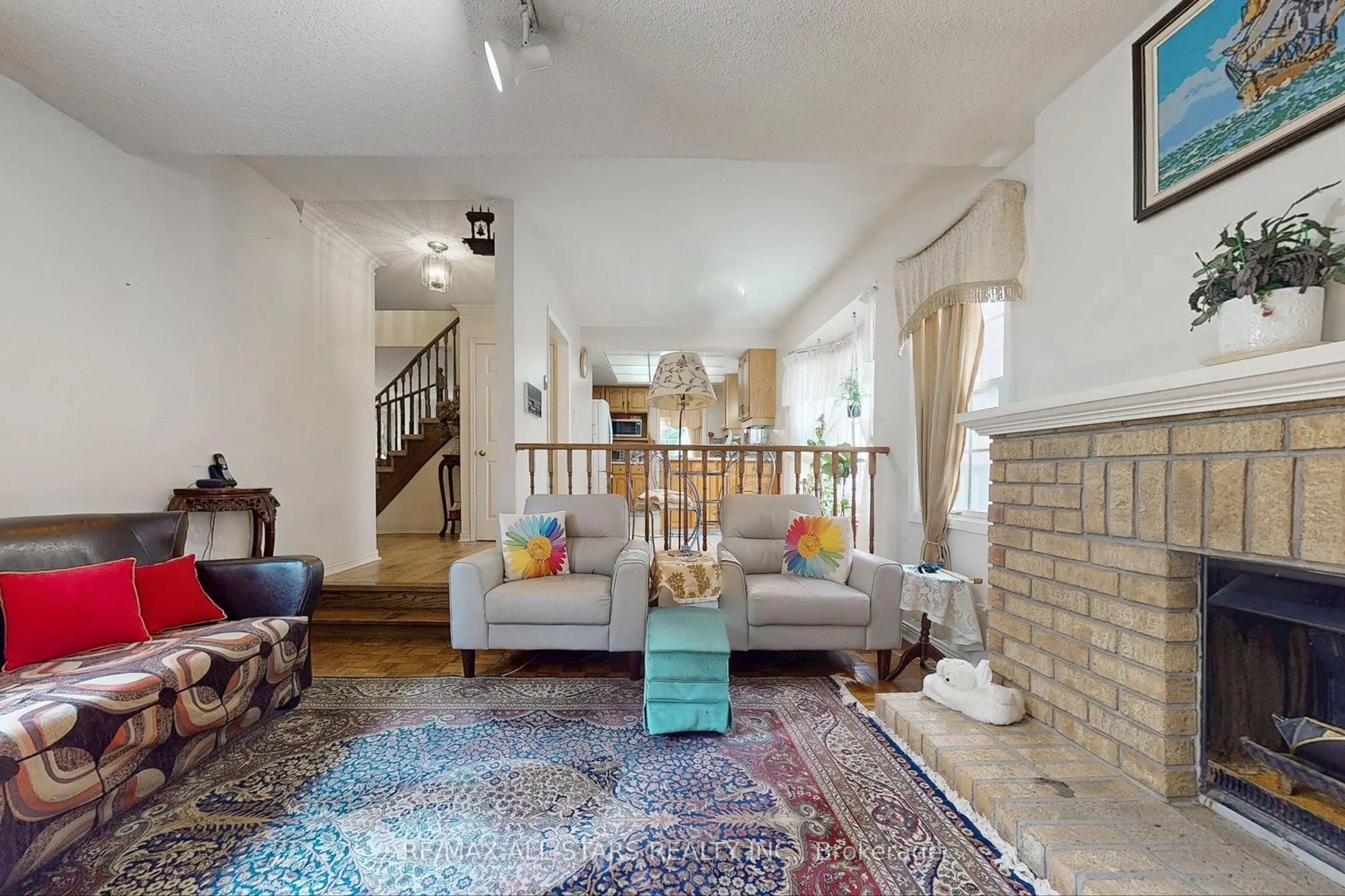 82 Waterbridge Lane