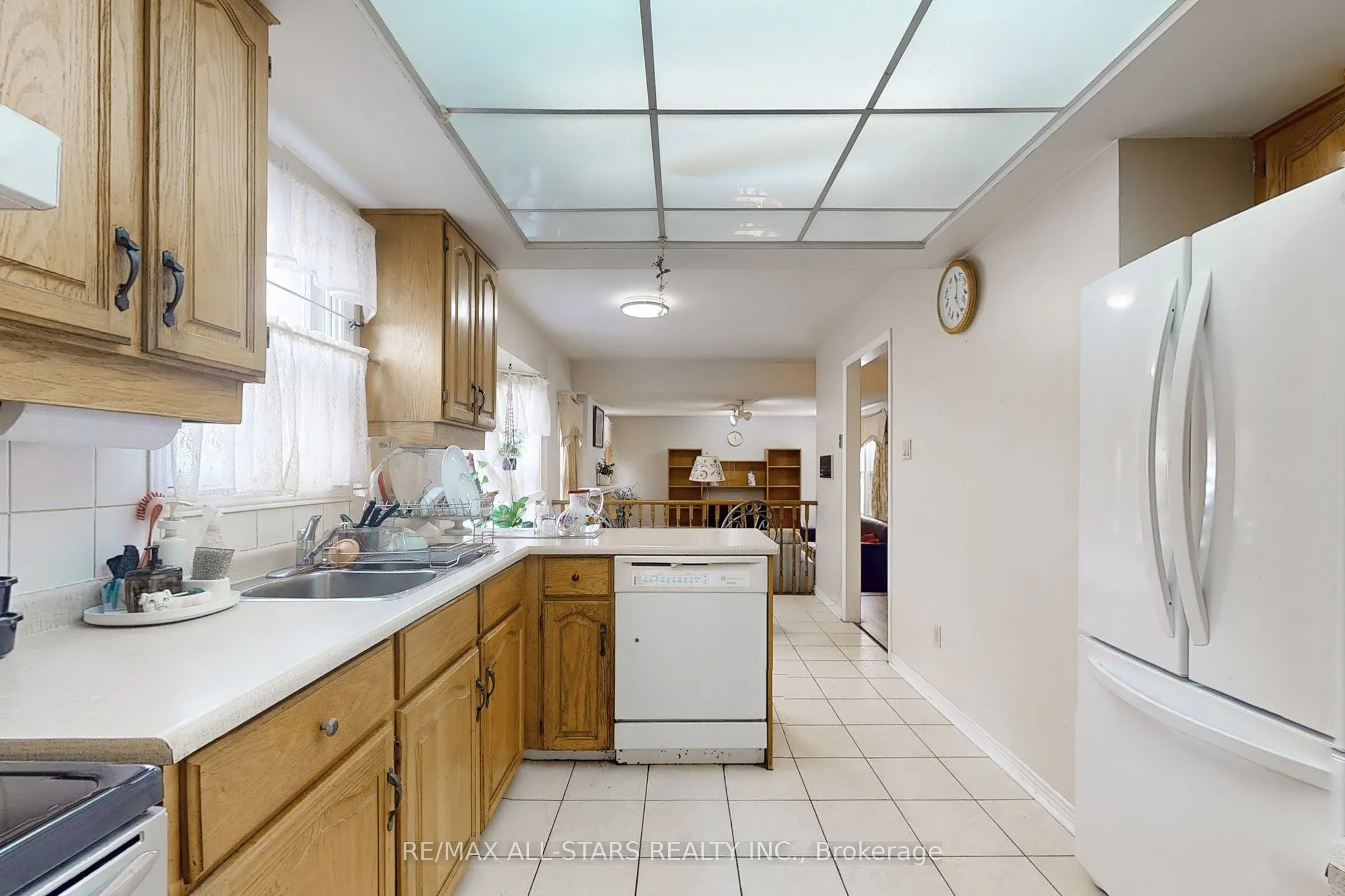 82 Waterbridge Lane