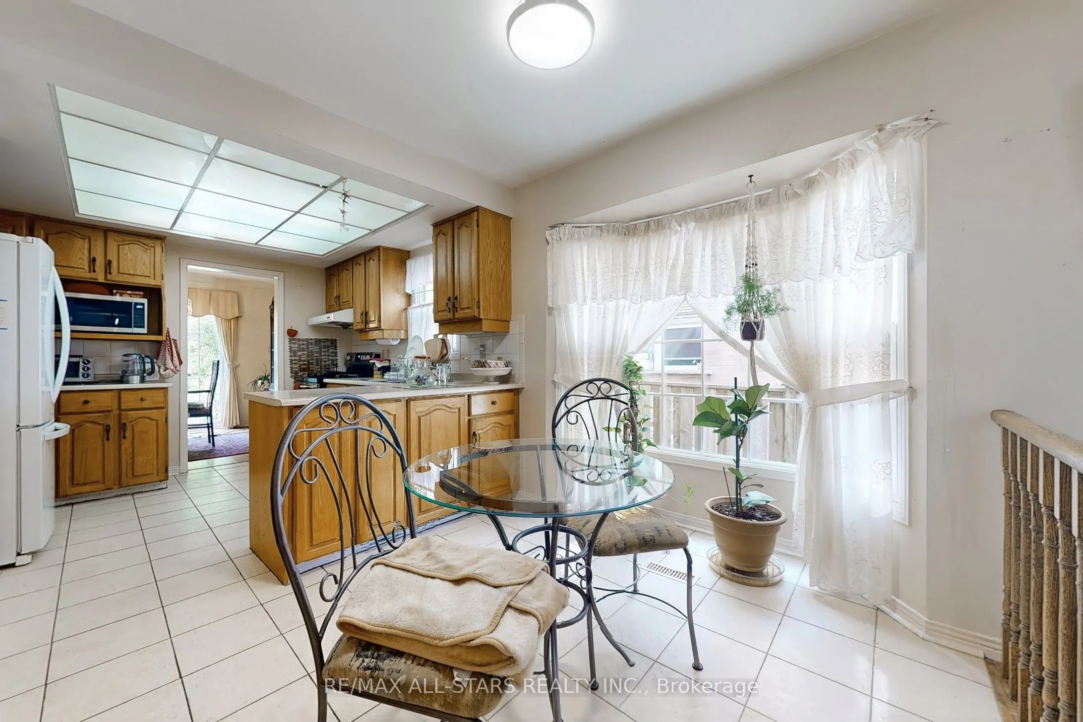 82 Waterbridge Lane