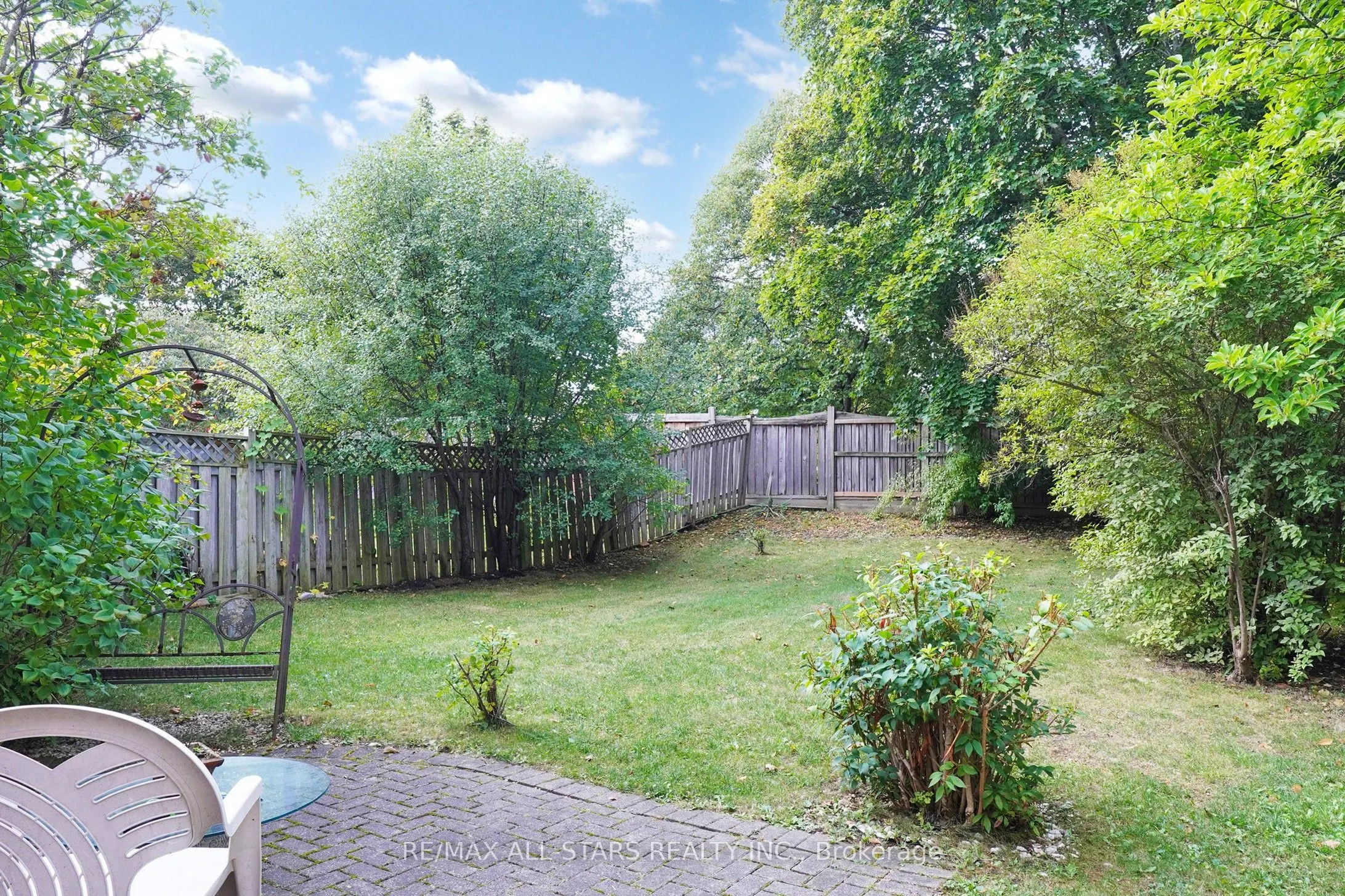 82 Waterbridge Lane