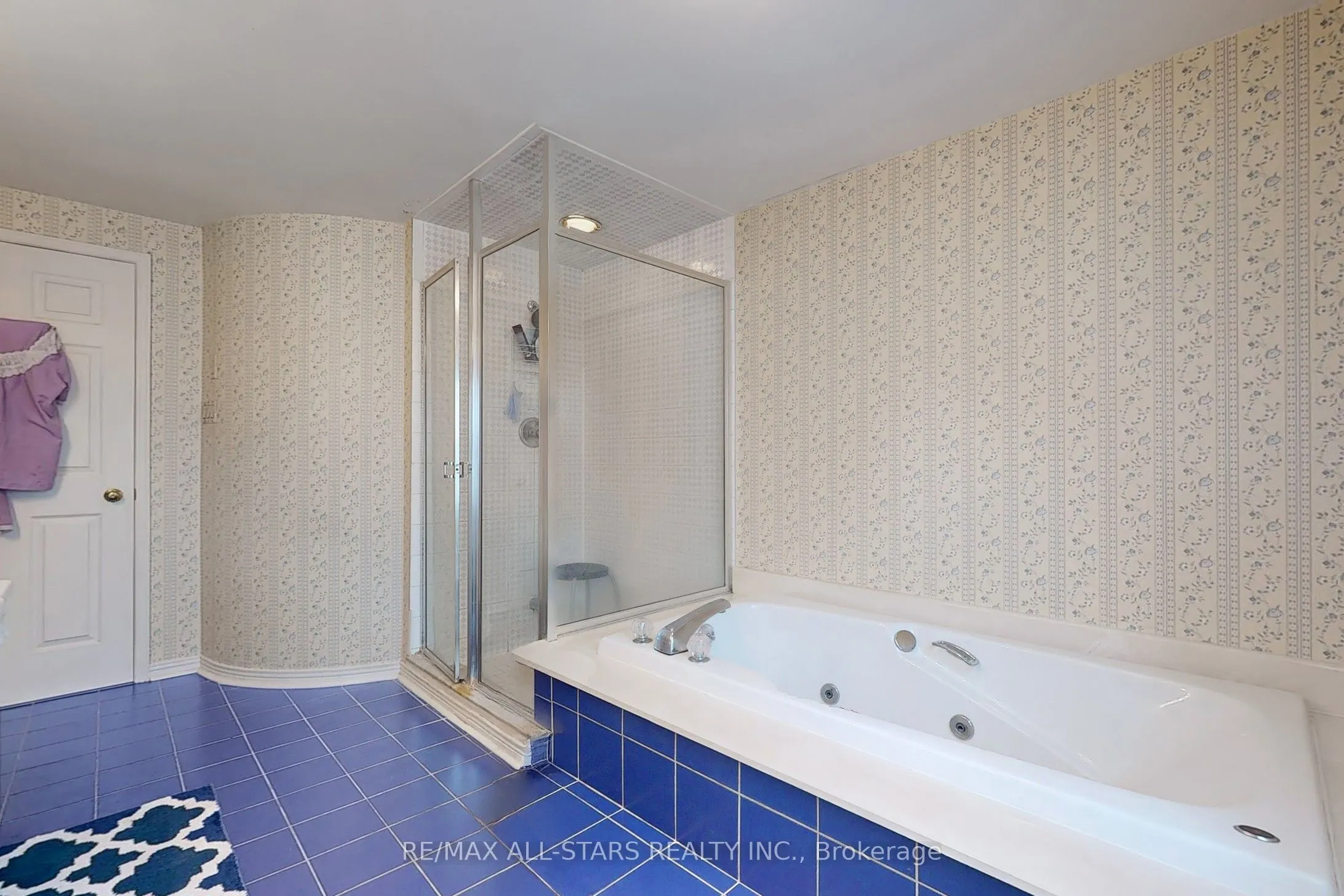 82 Waterbridge Lane