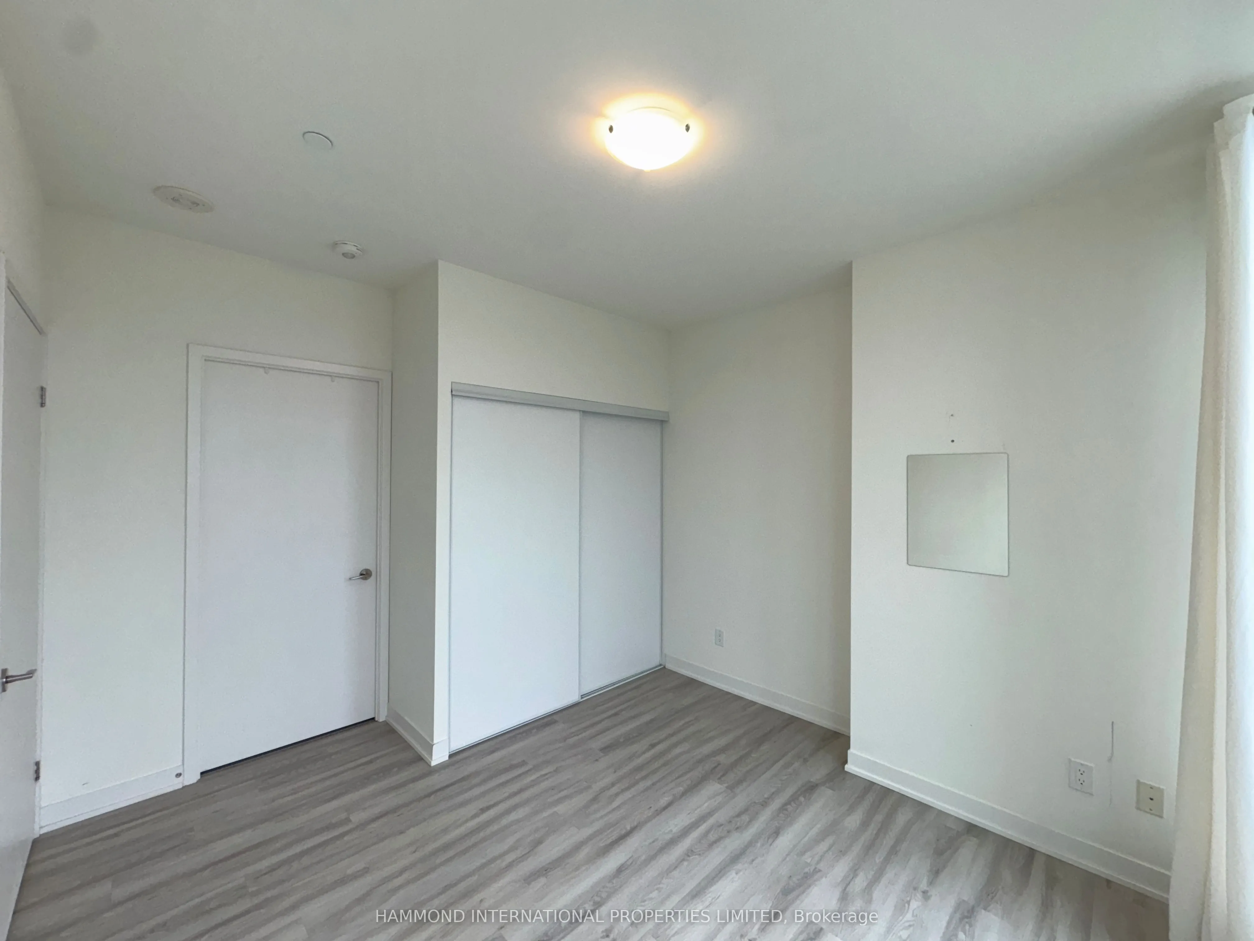 6 David Eyer Road, #PH 904