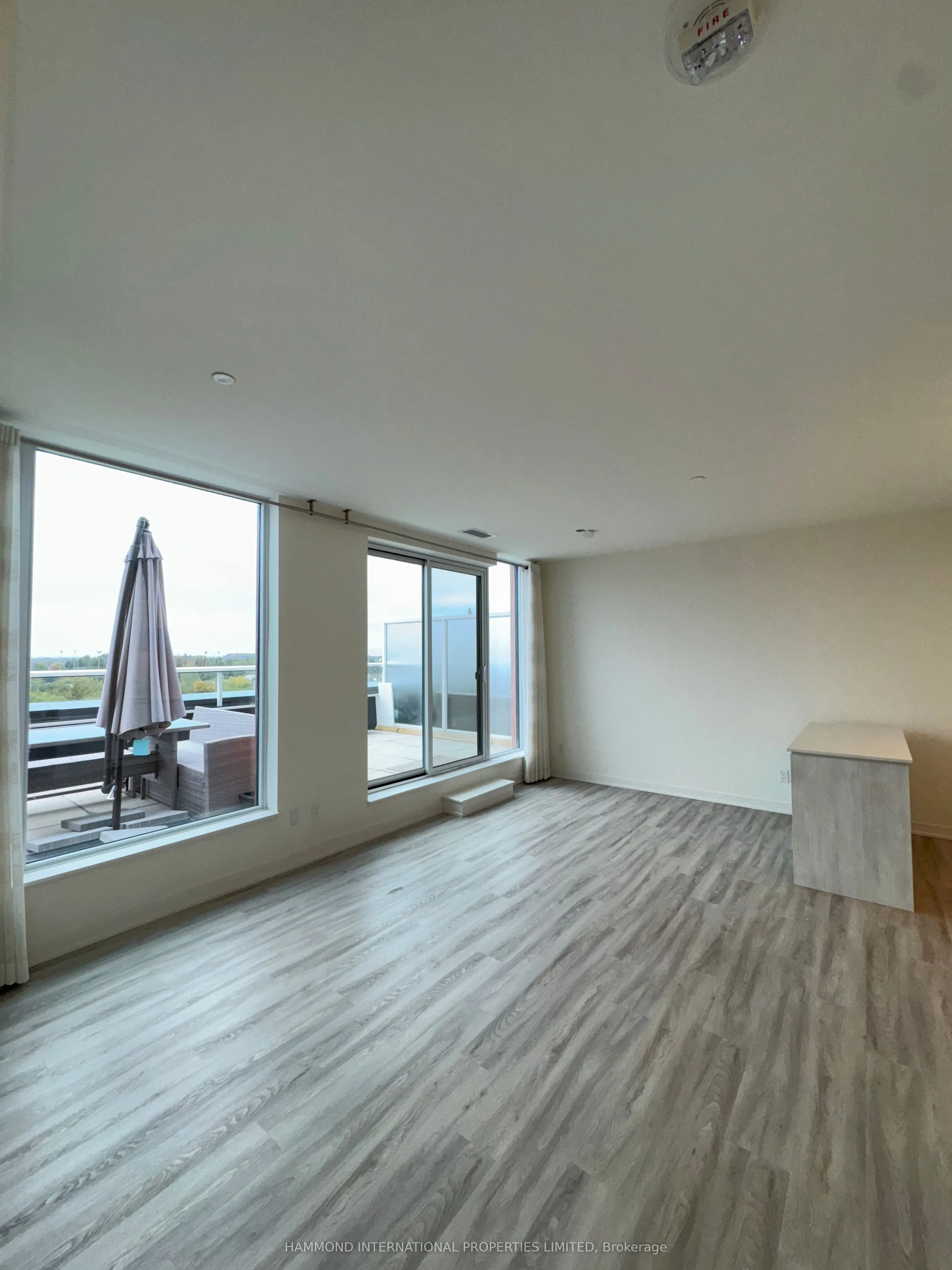 6 David Eyer Road, #PH 904
