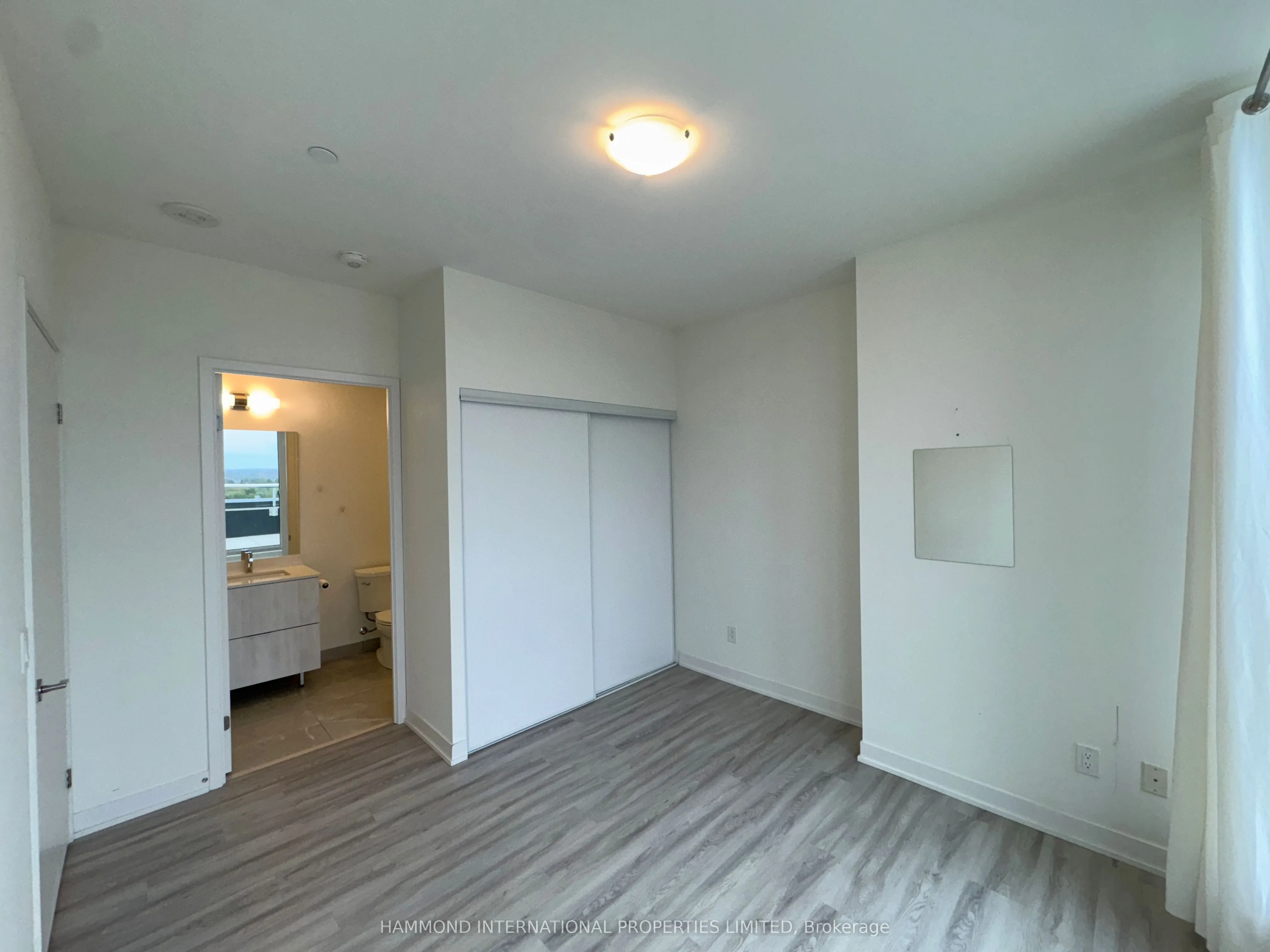 6 David Eyer Road, #PH 904
