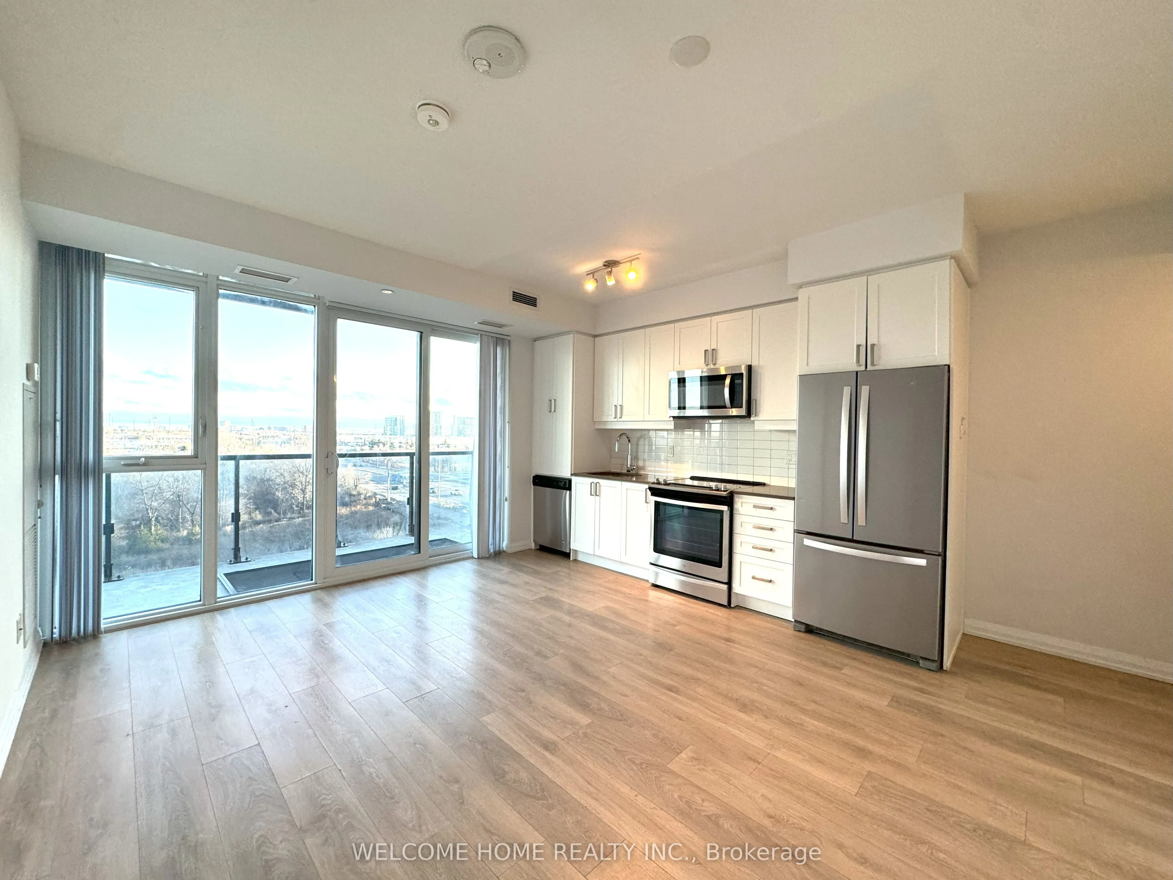 7895 Jane Street, #504