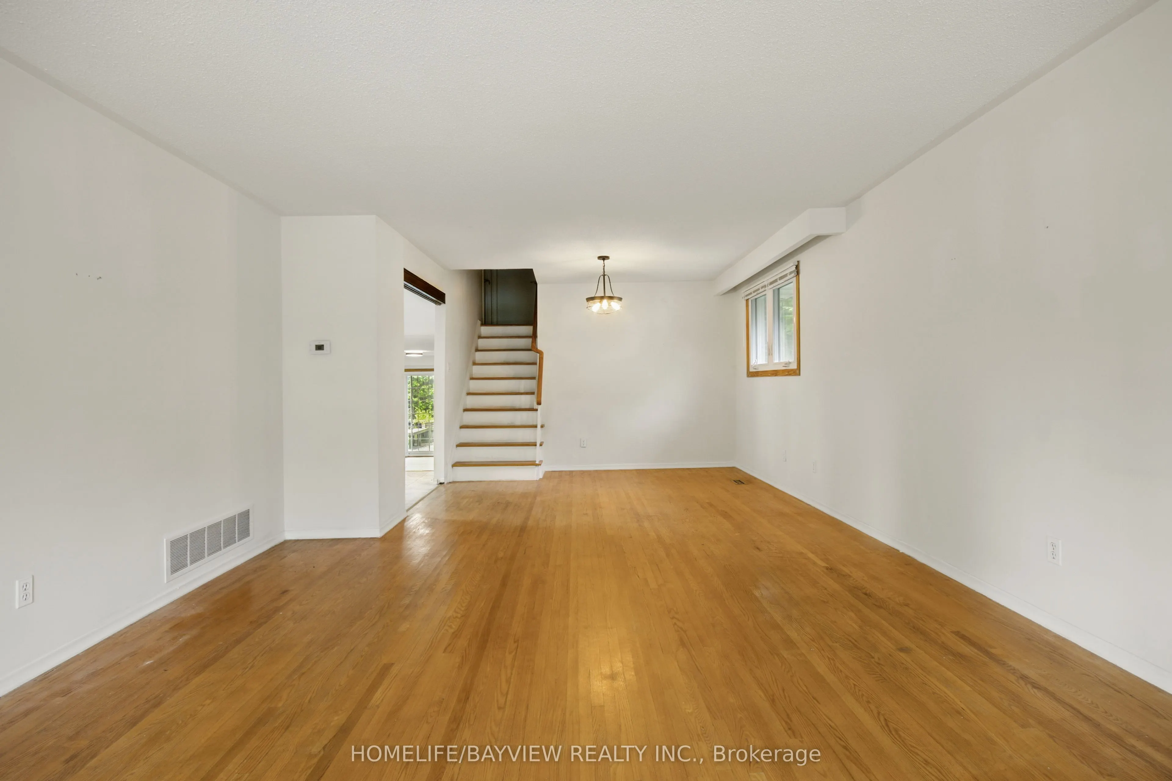 41 Sunnywood Crescent
