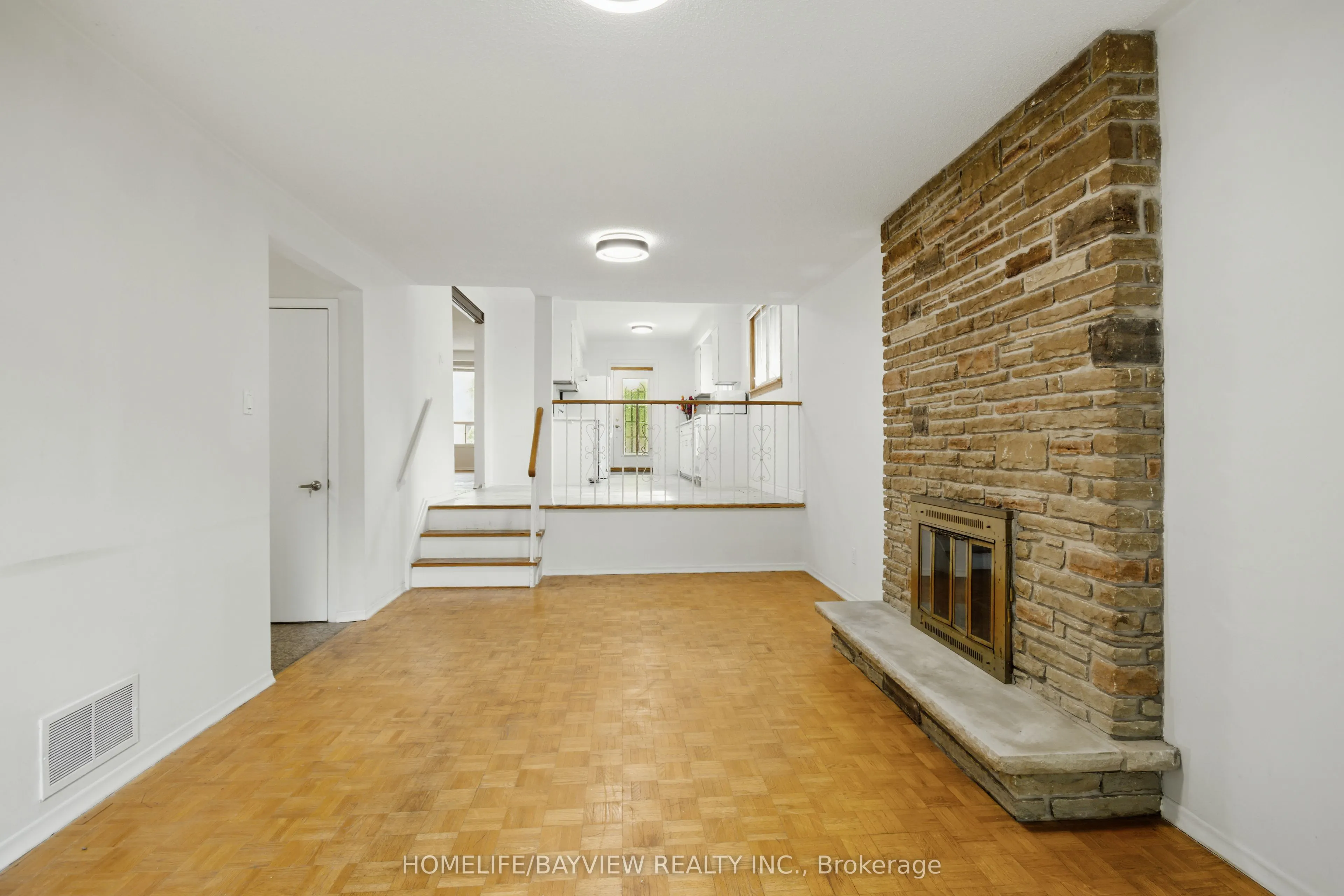 41 Sunnywood Crescent