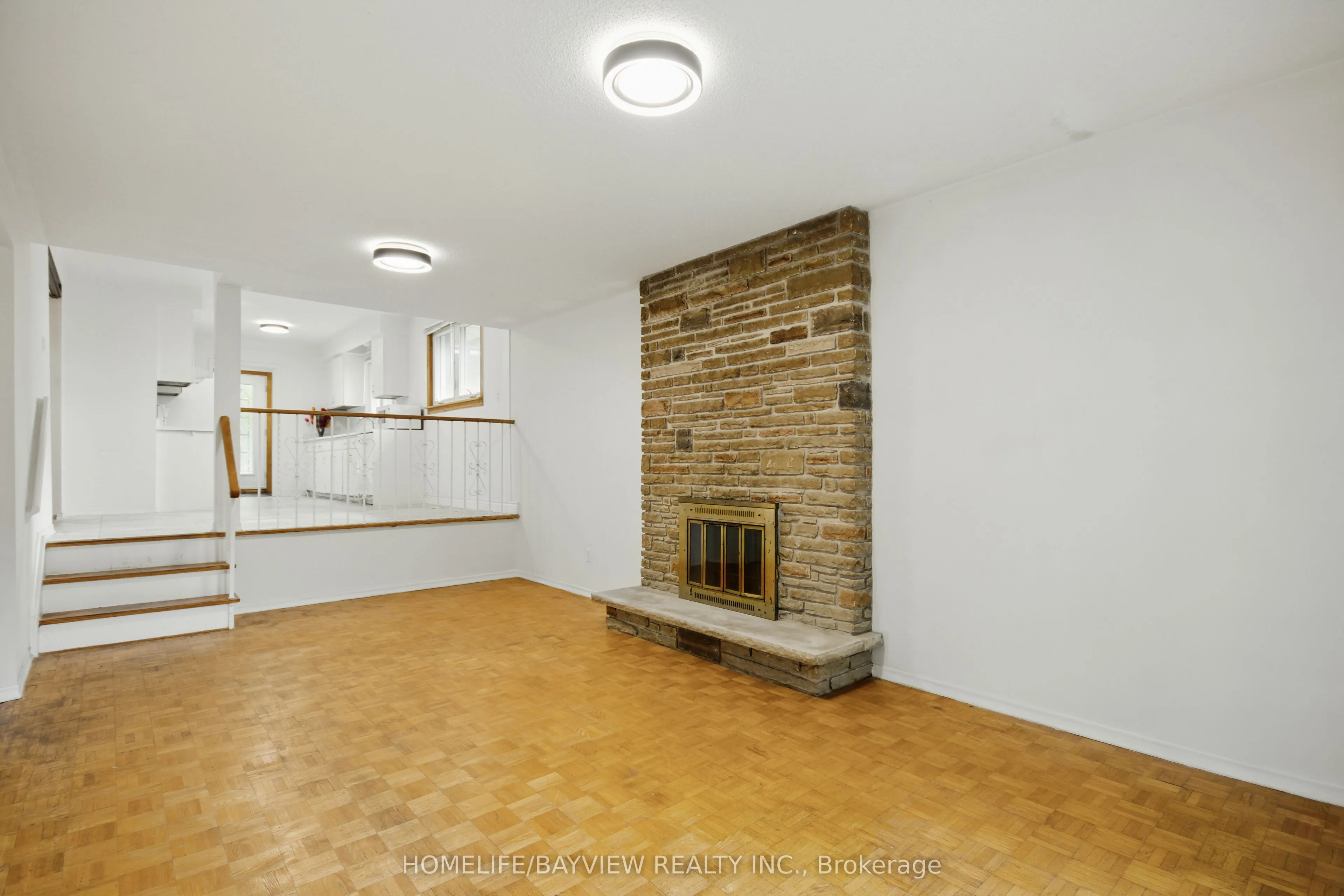 41 Sunnywood Crescent