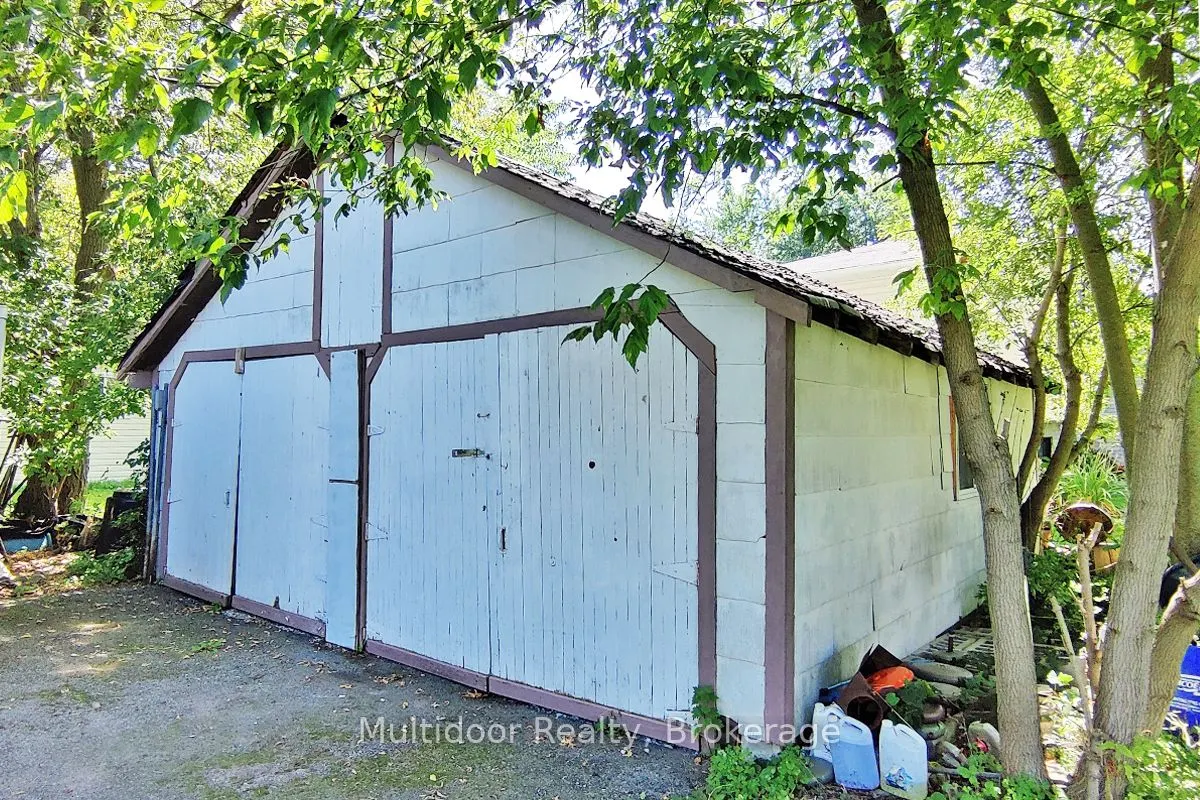 1058 Isabella Street