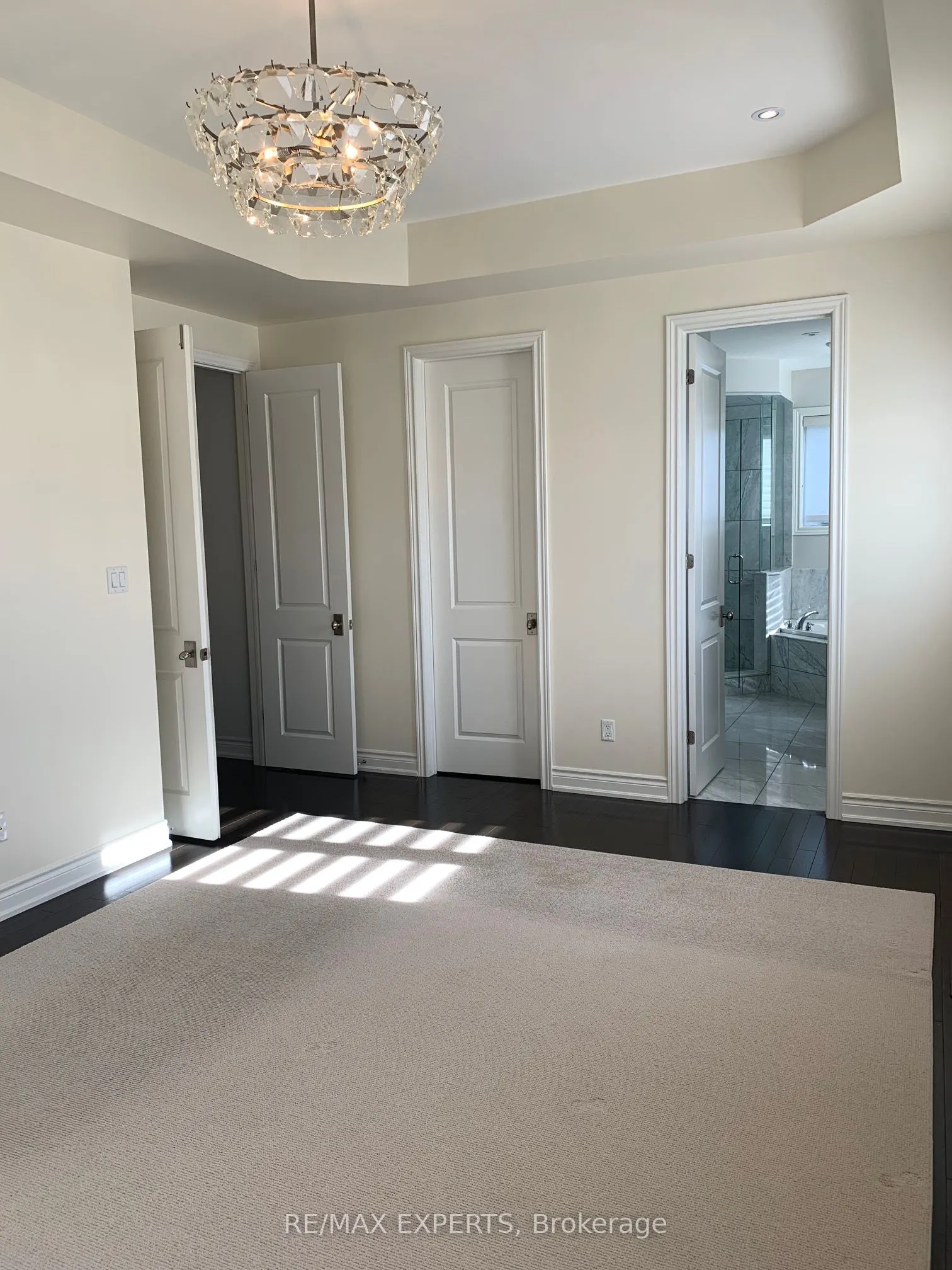 87 Isherwood Crescent
