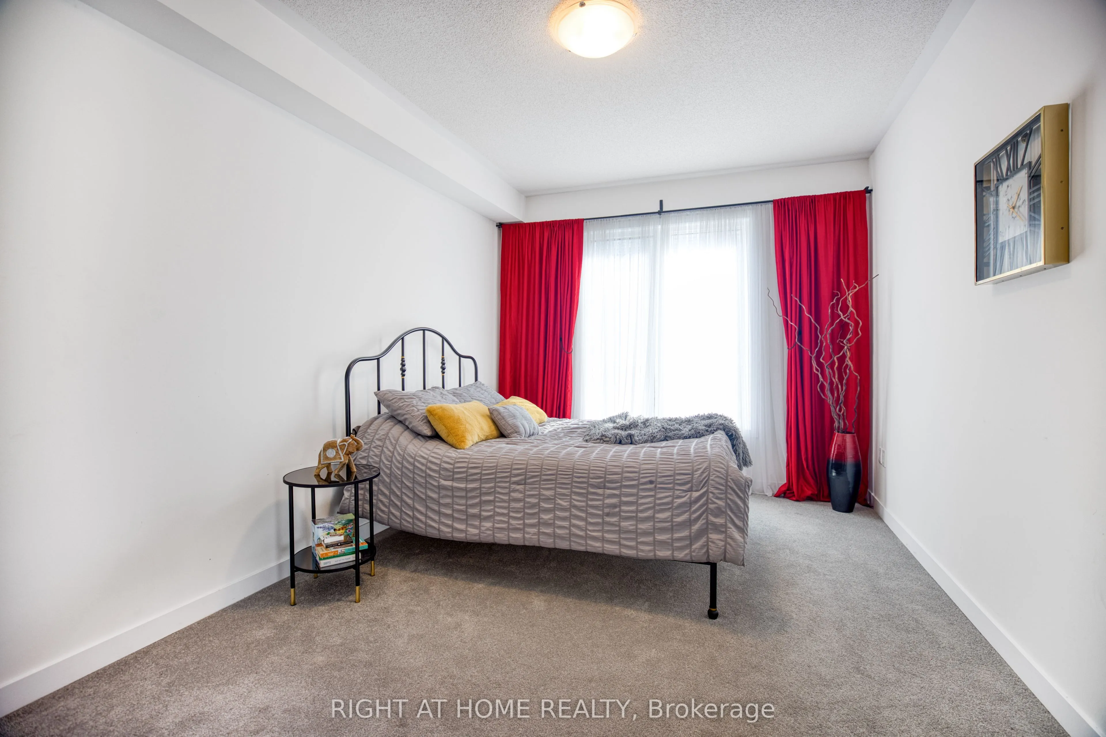 21 Lyall Stokes Circle