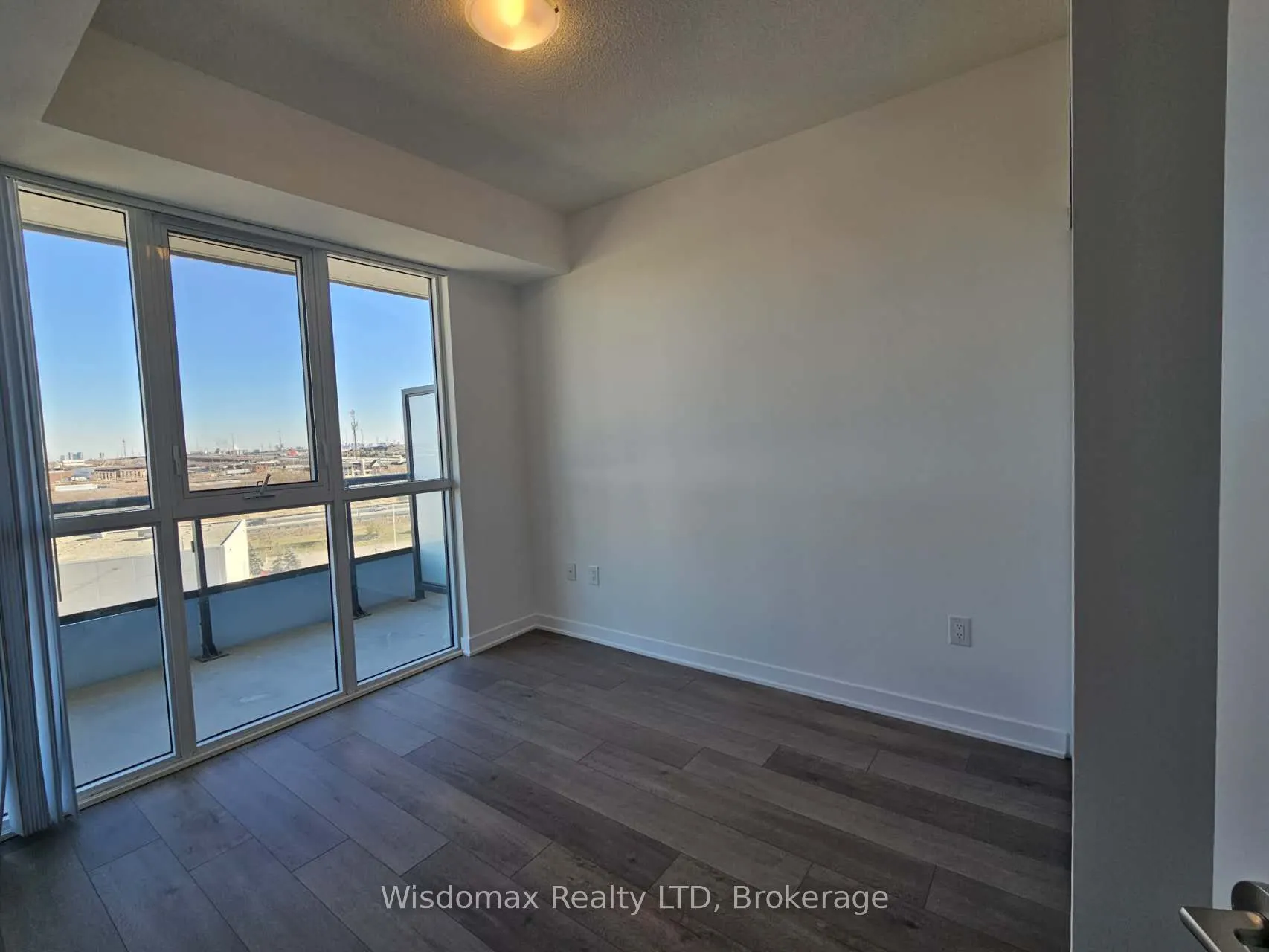 60 Honeycrisp Crescent, #717