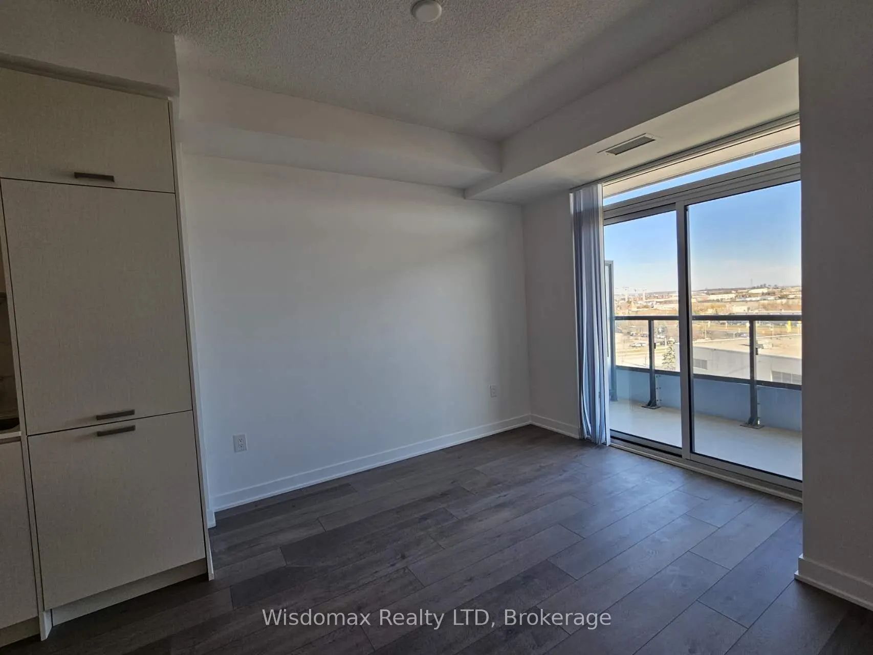 60 Honeycrisp Crescent, #717