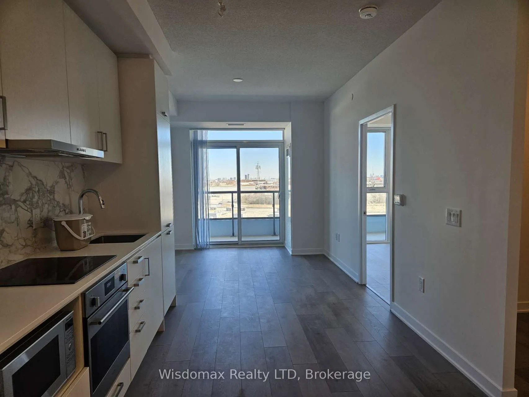 60 Honeycrisp Crescent, #717