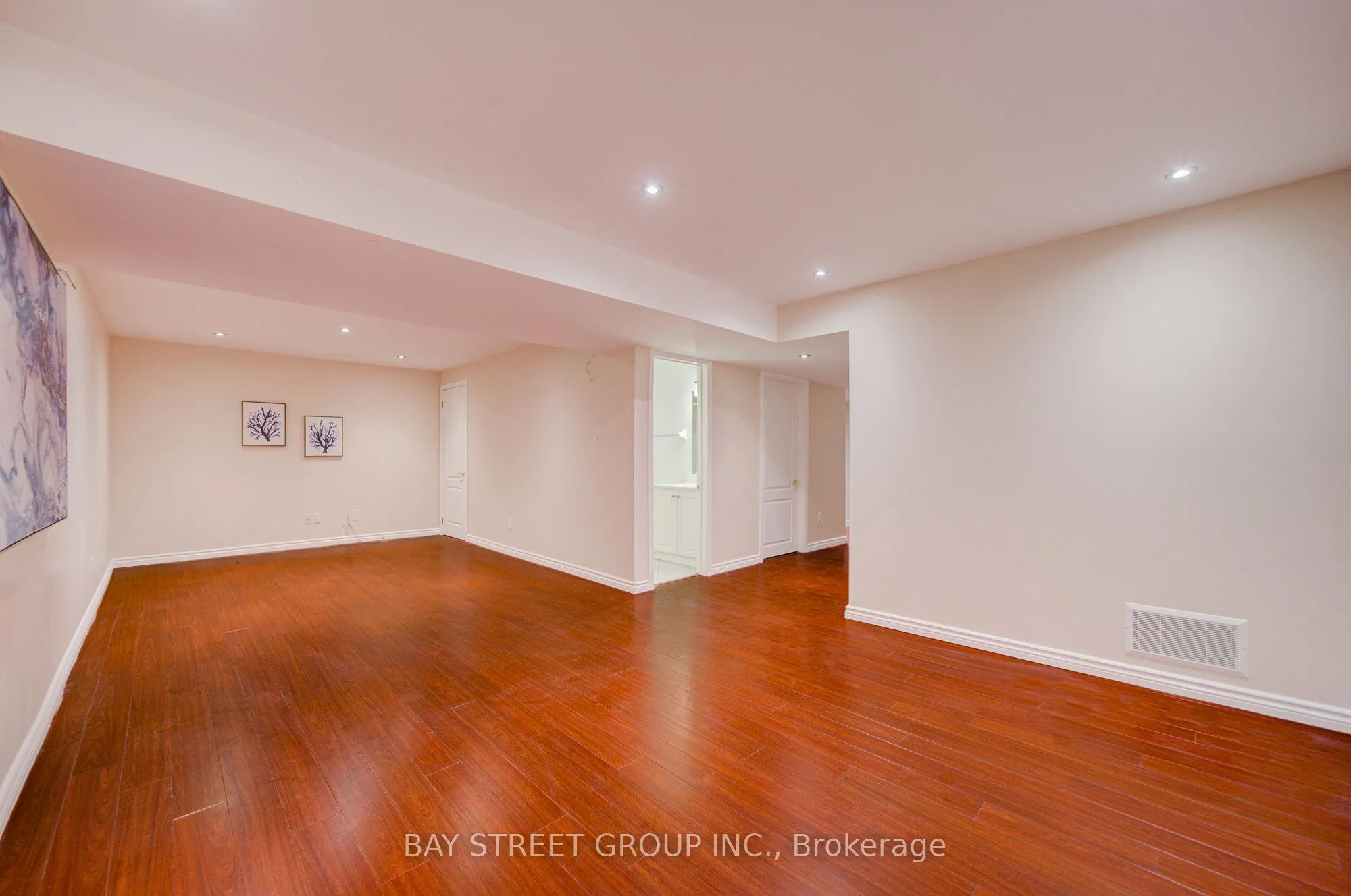 15 Sisley Crescent