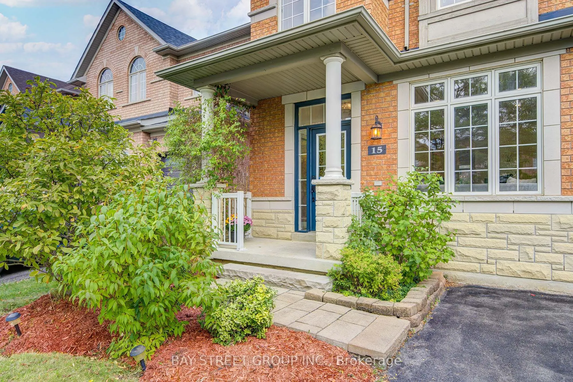 15 Sisley Crescent