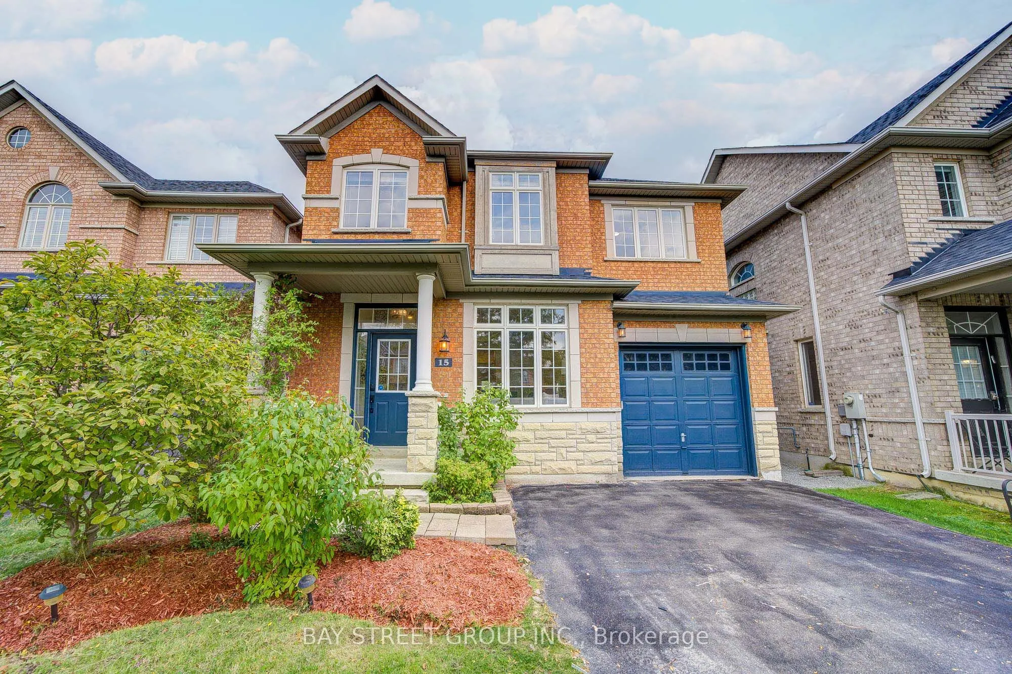 15 Sisley Crescent