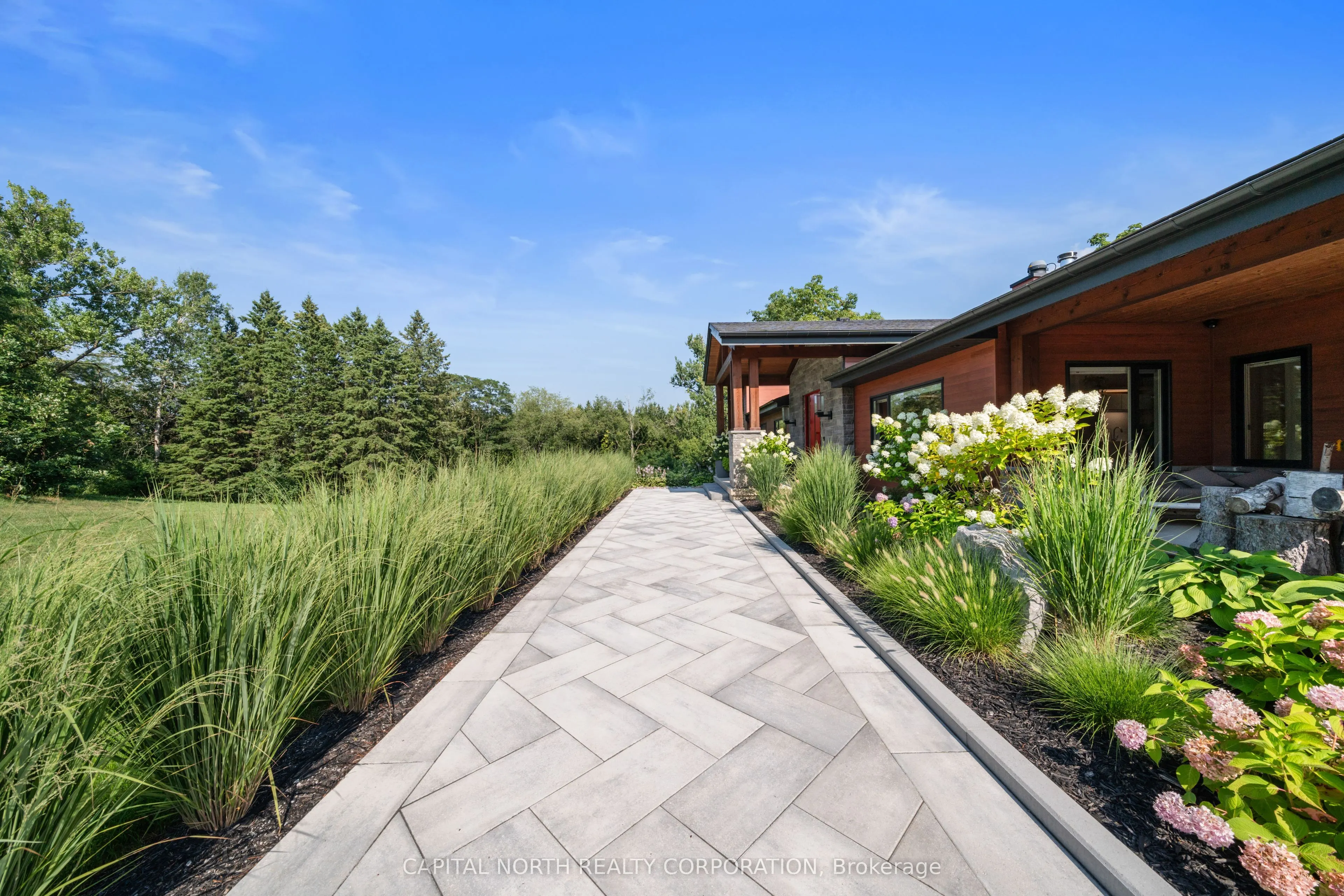 2135 17th Side Road