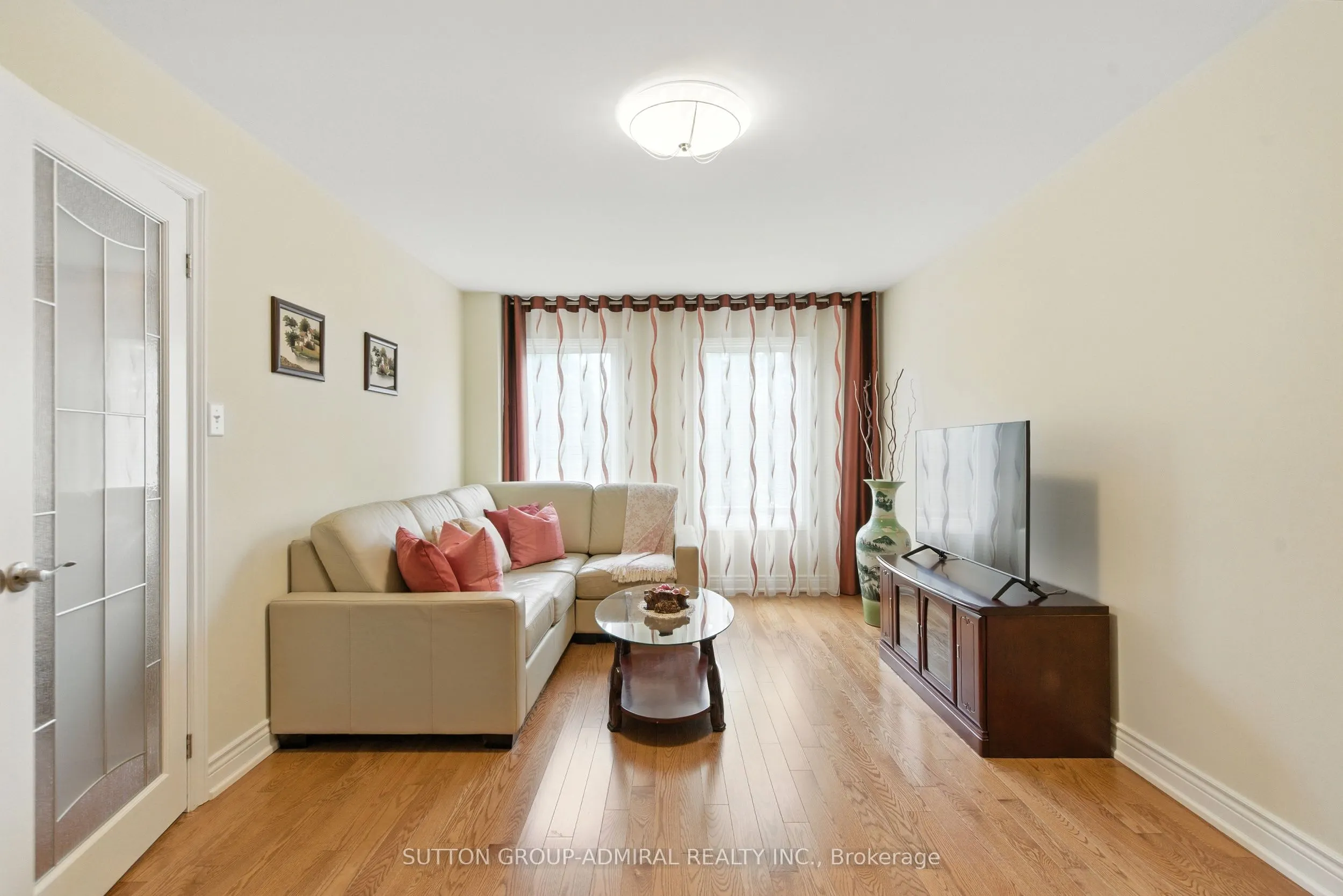 4 Mair Court