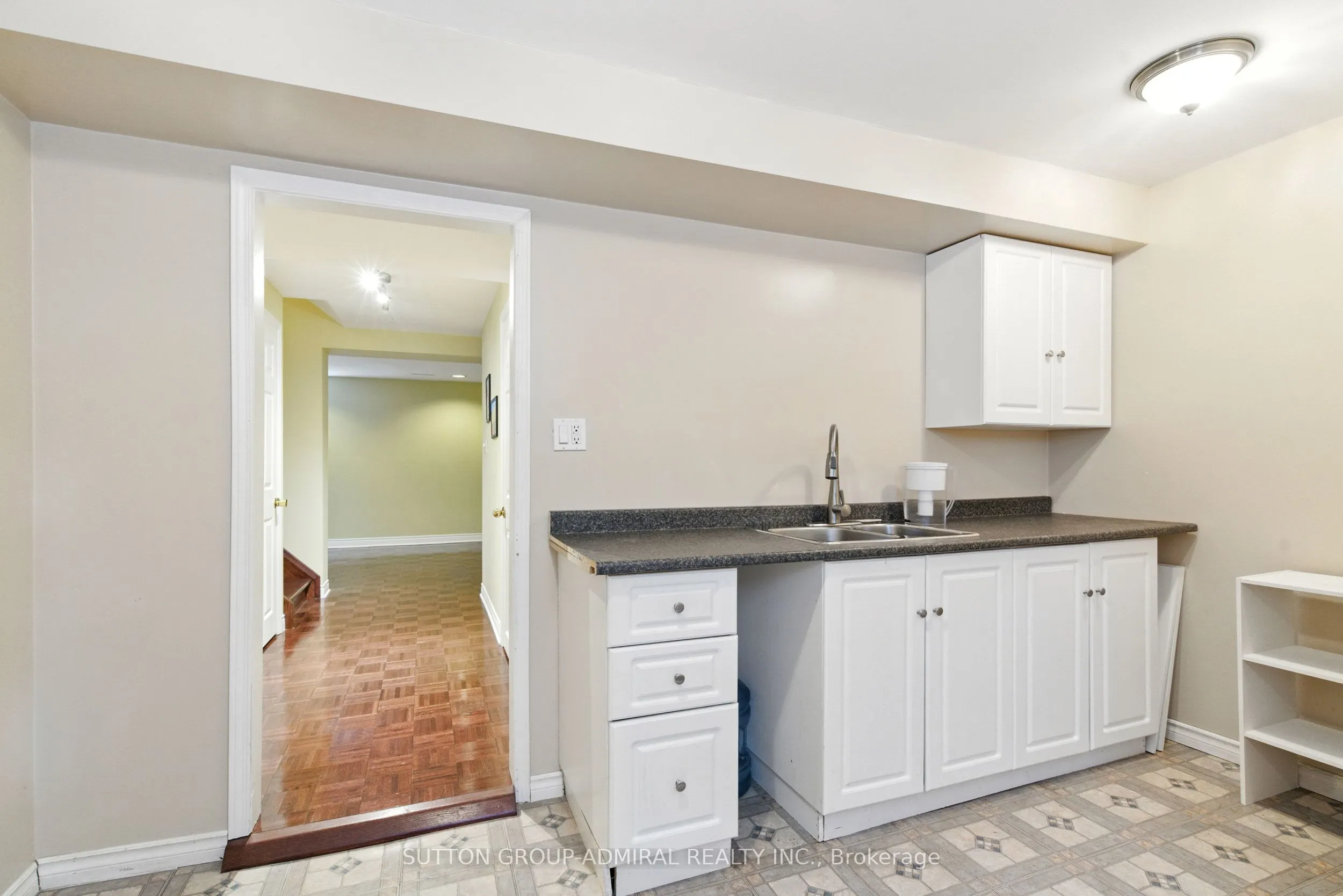4 Mair Court