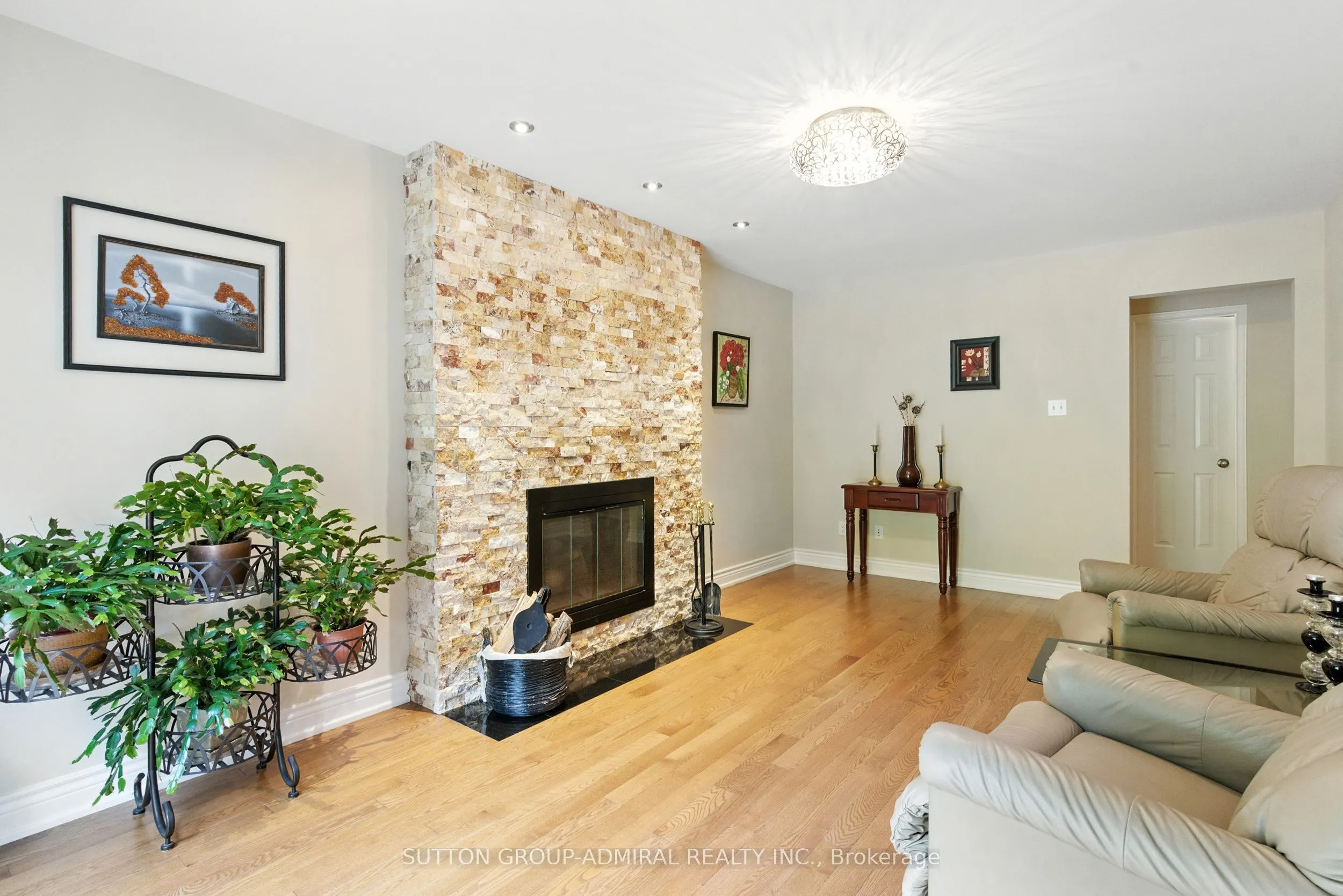 4 Mair Court