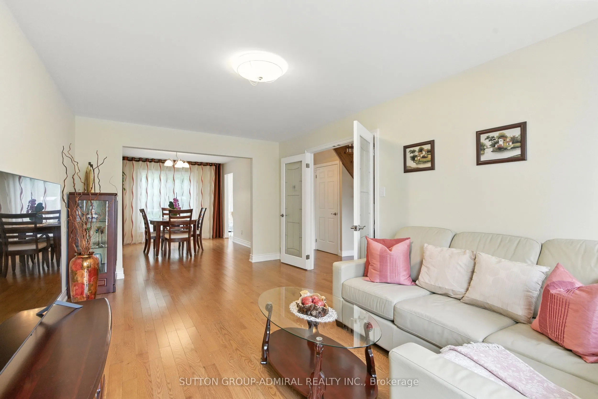 4 Mair Court