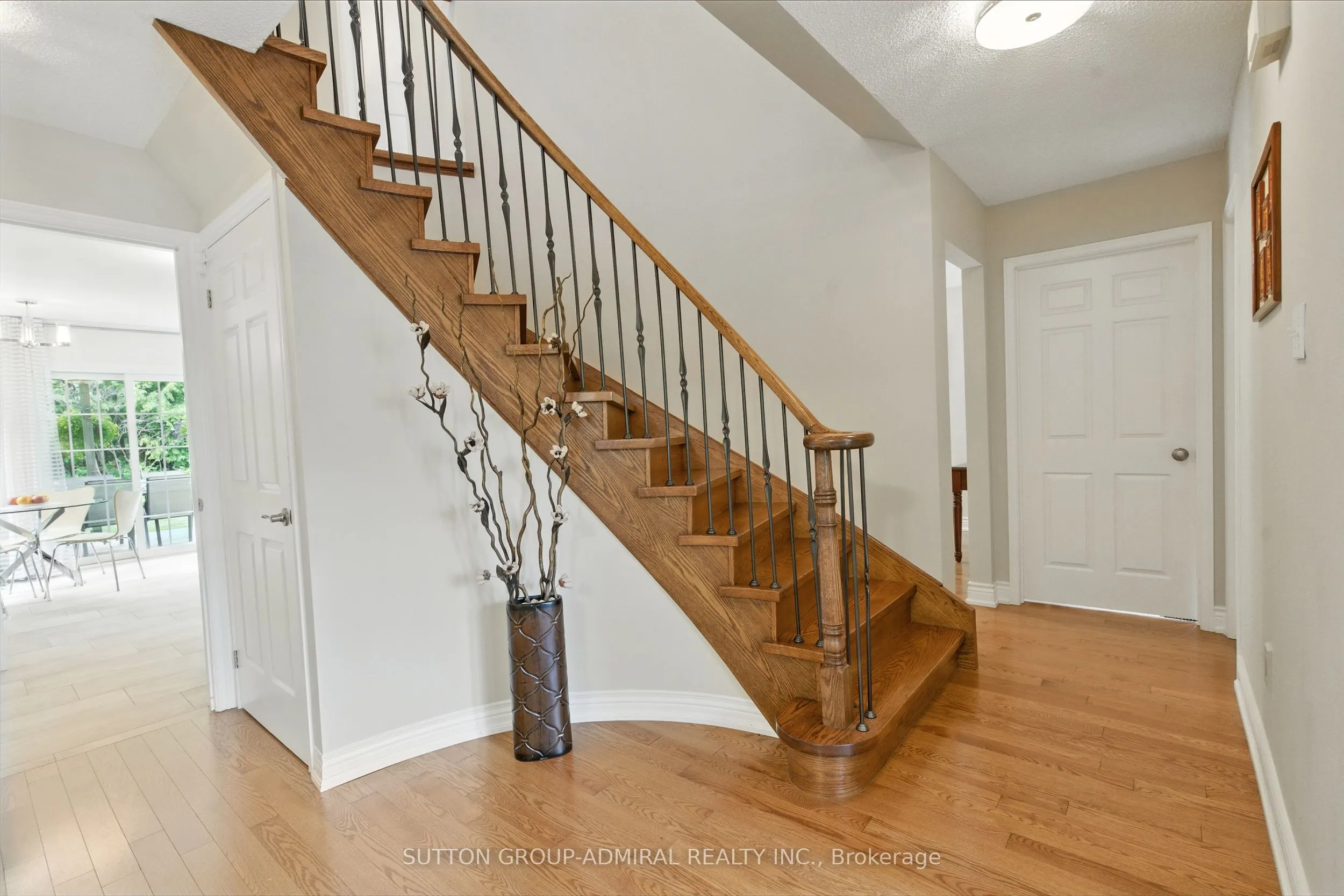 4 Mair Court