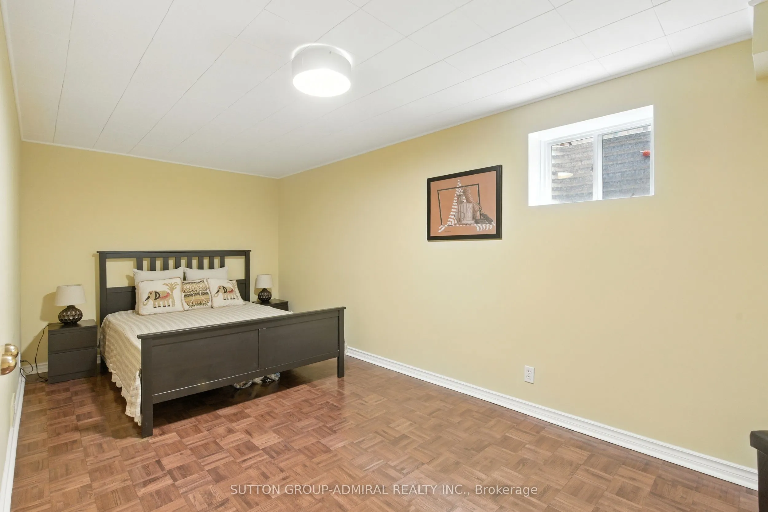 4 Mair Court
