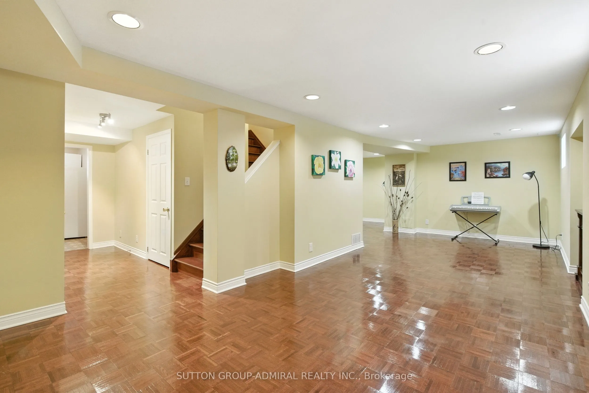 4 Mair Court