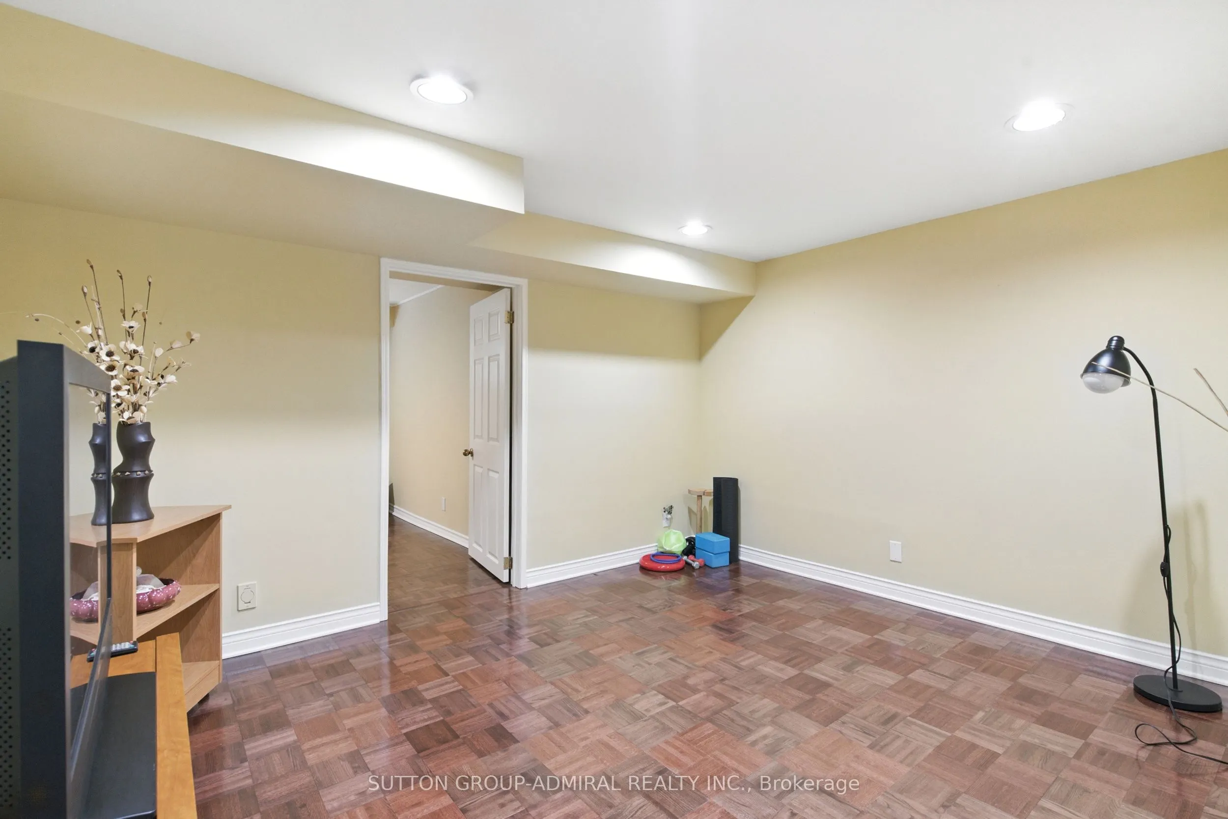 4 Mair Court