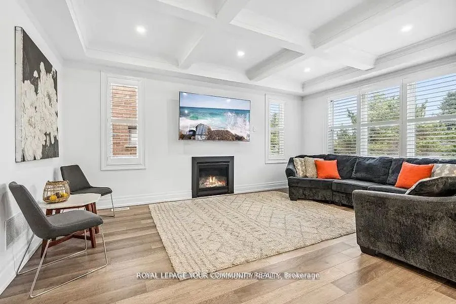 54 Prairie Grass Crescent