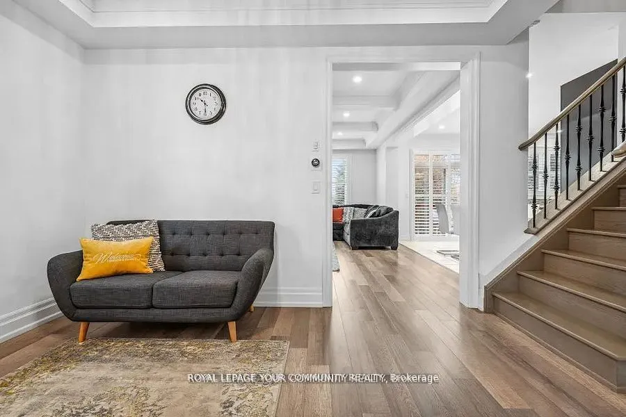 54 Prairie Grass Crescent