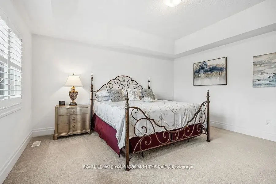 54 Prairie Grass Crescent