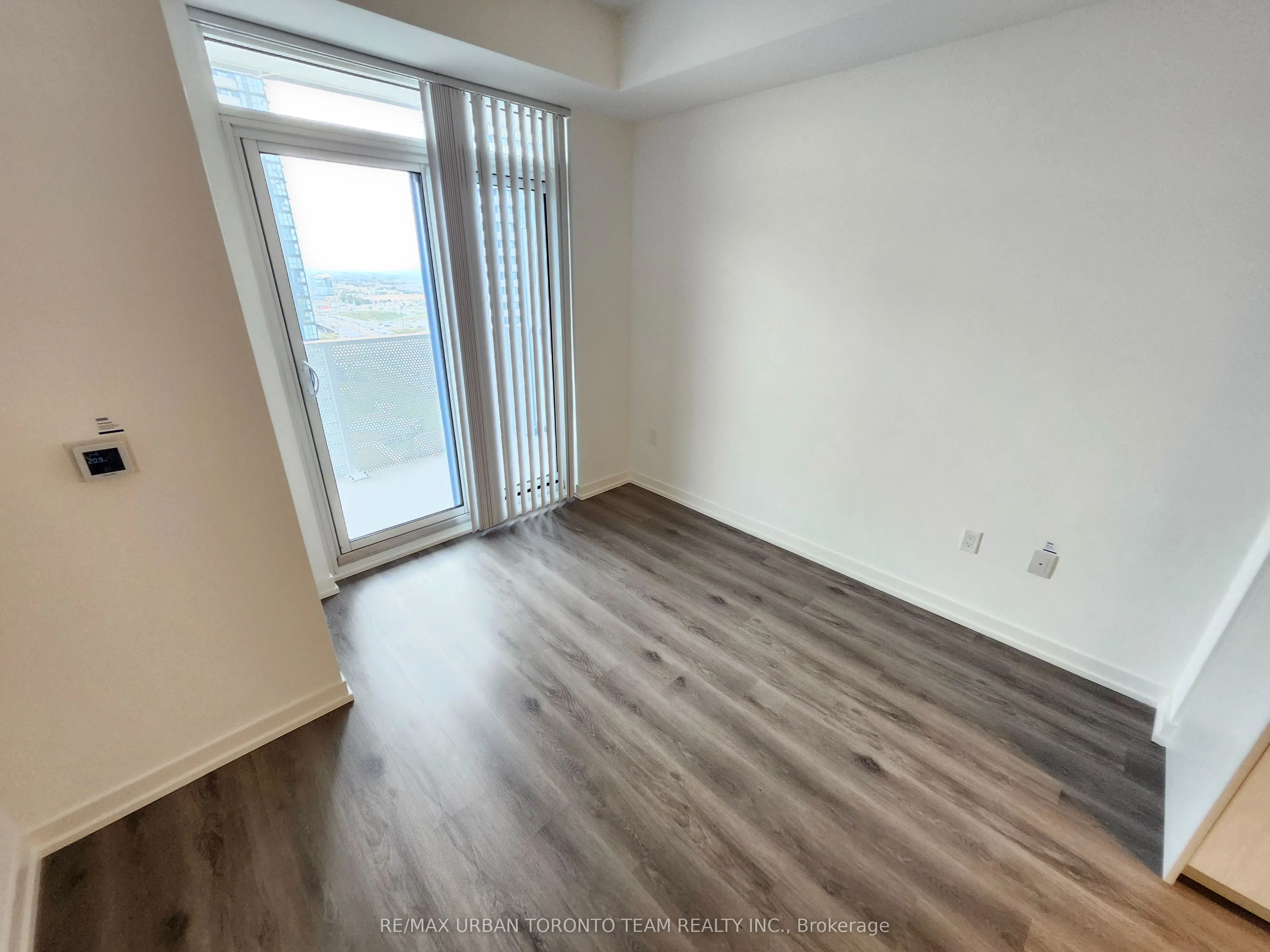 28 Interchange Way, #2615