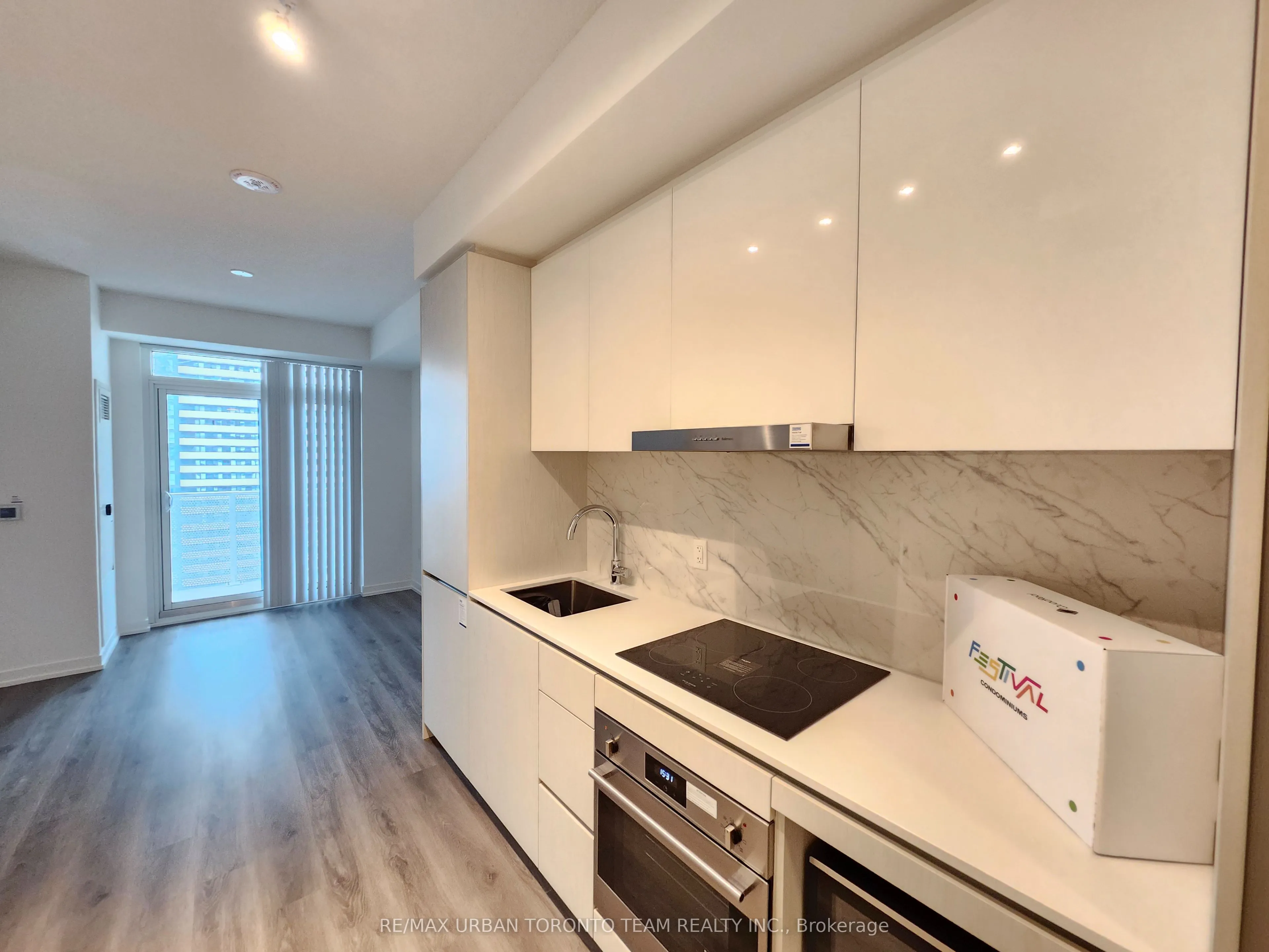 28 Interchange Way, #2615