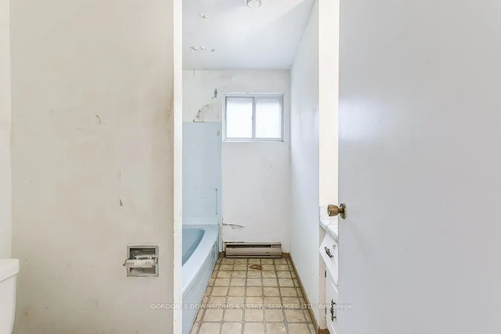 526 Sandford Street