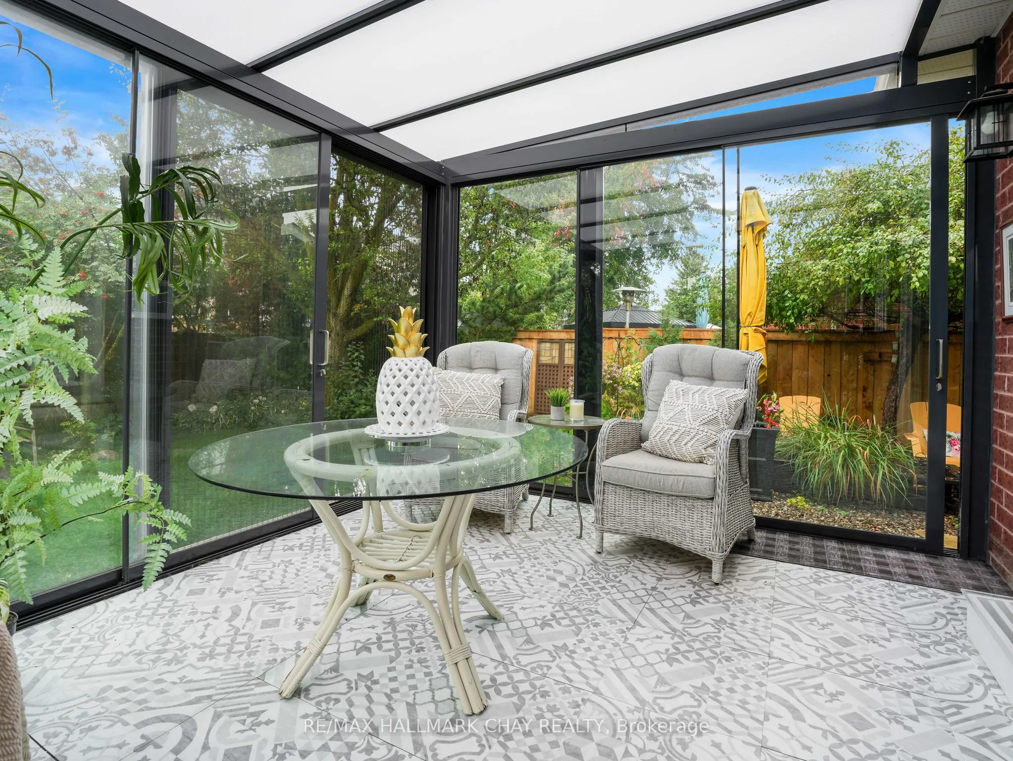 19 Darling Crescent