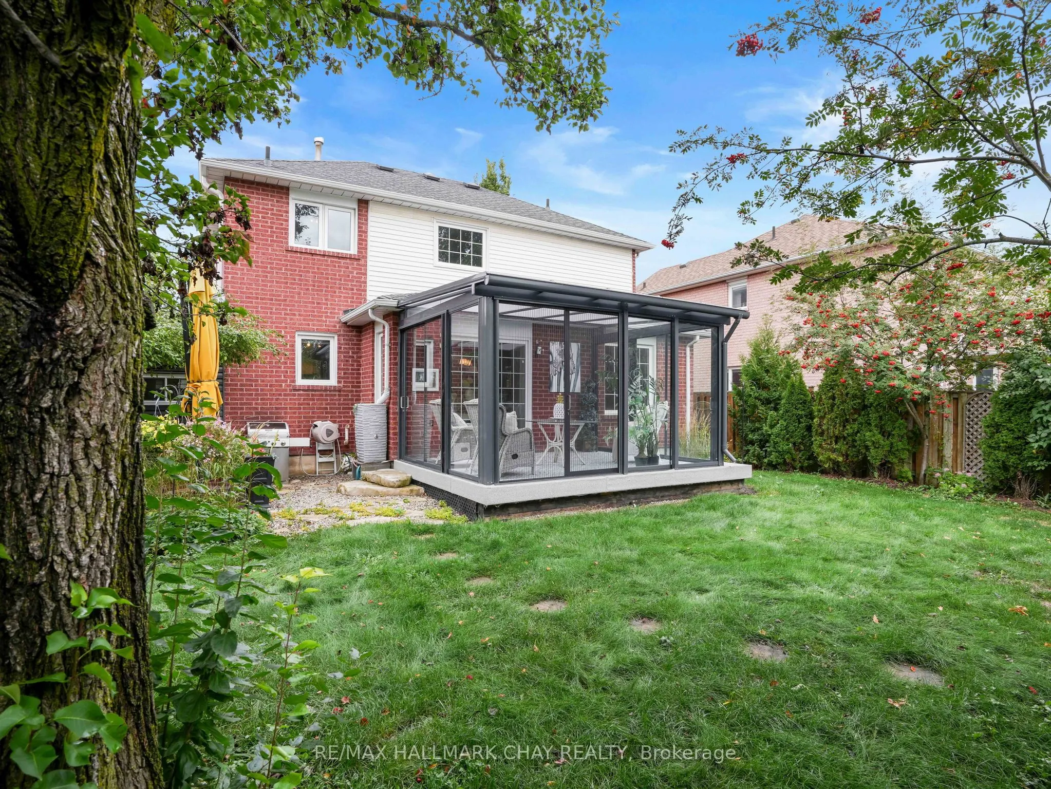 19 Darling Crescent
