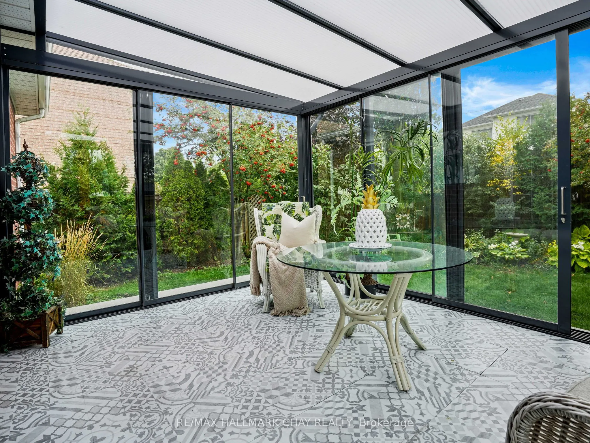 19 Darling Crescent