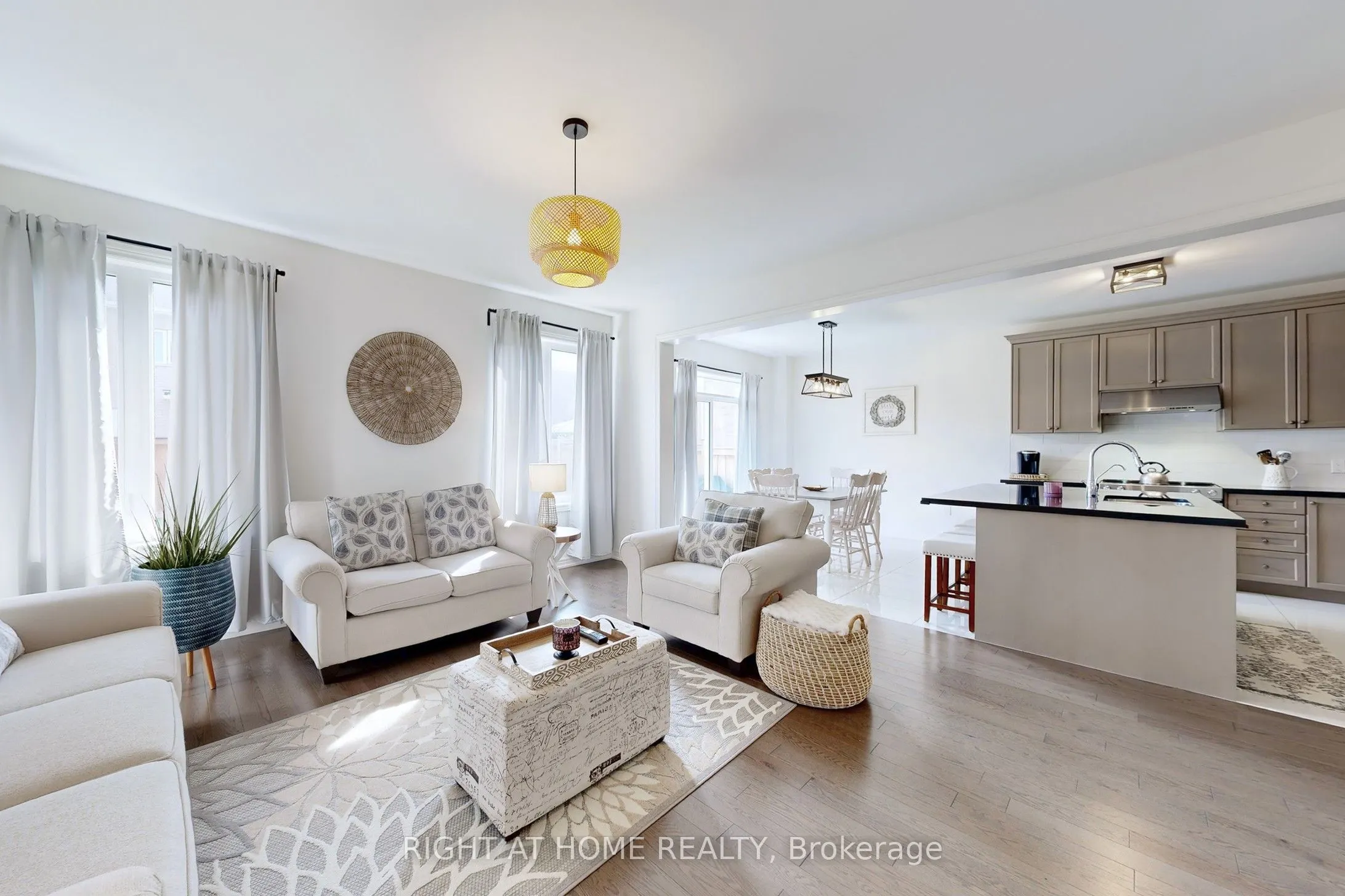 15 Forest Edge Crescent