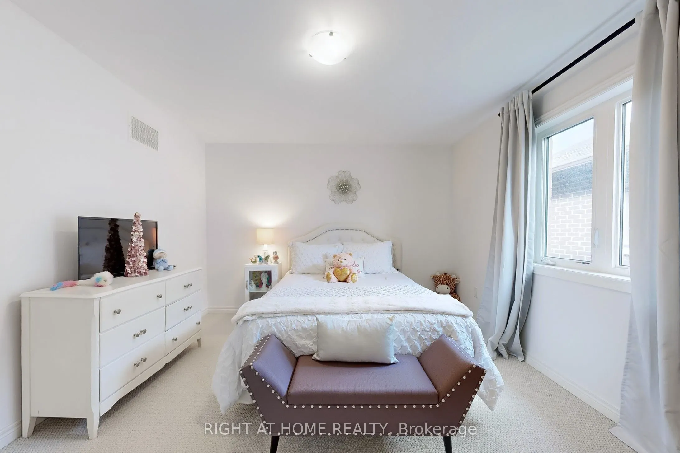 15 Forest Edge Crescent