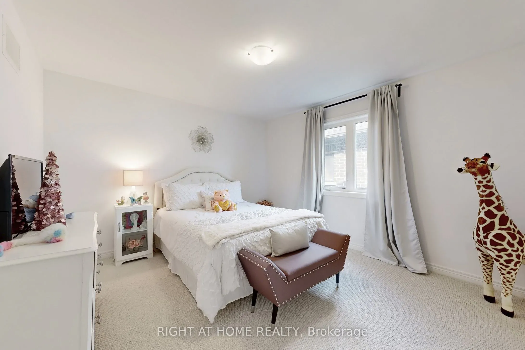15 Forest Edge Crescent