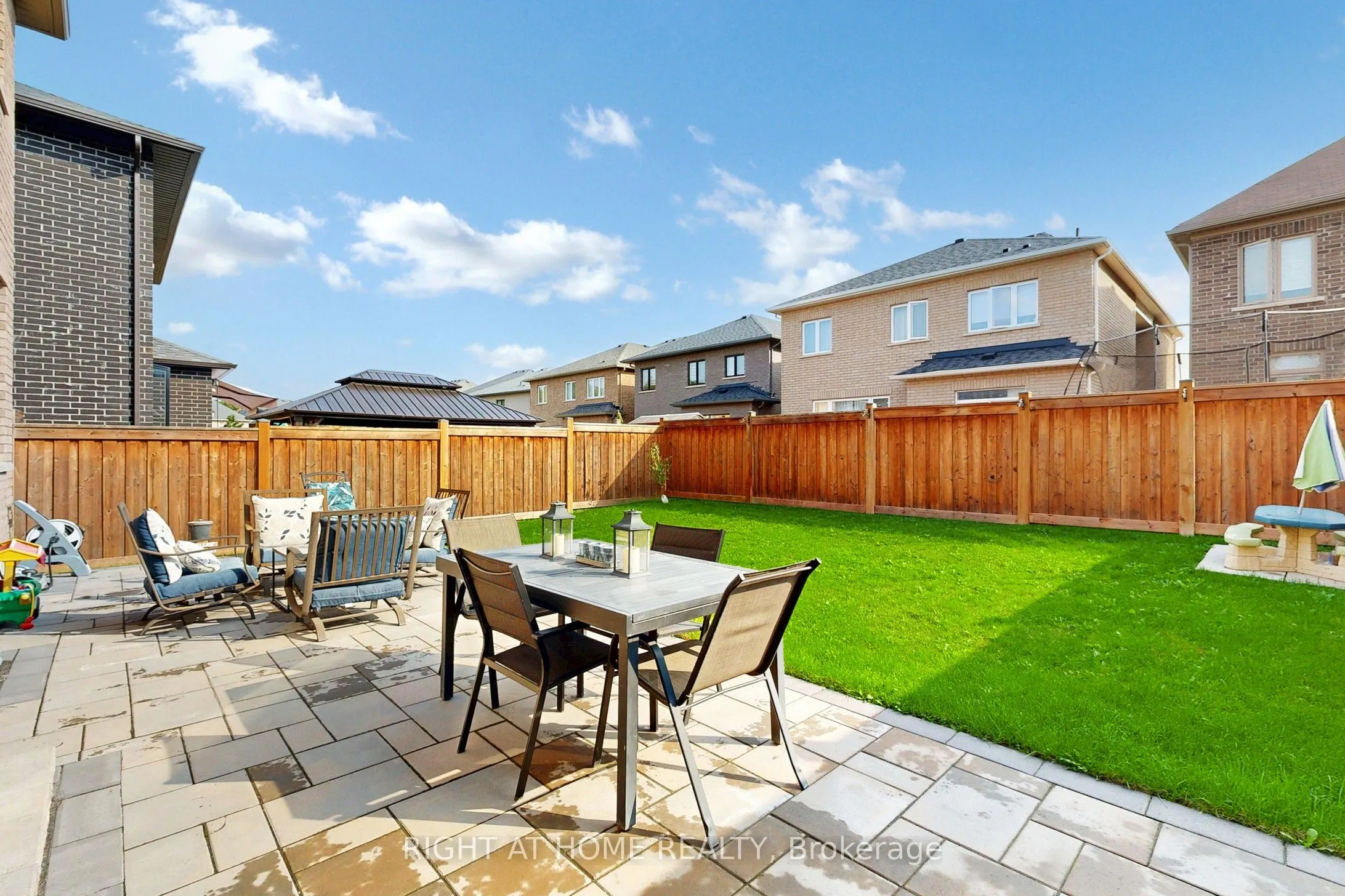 15 Forest Edge Crescent