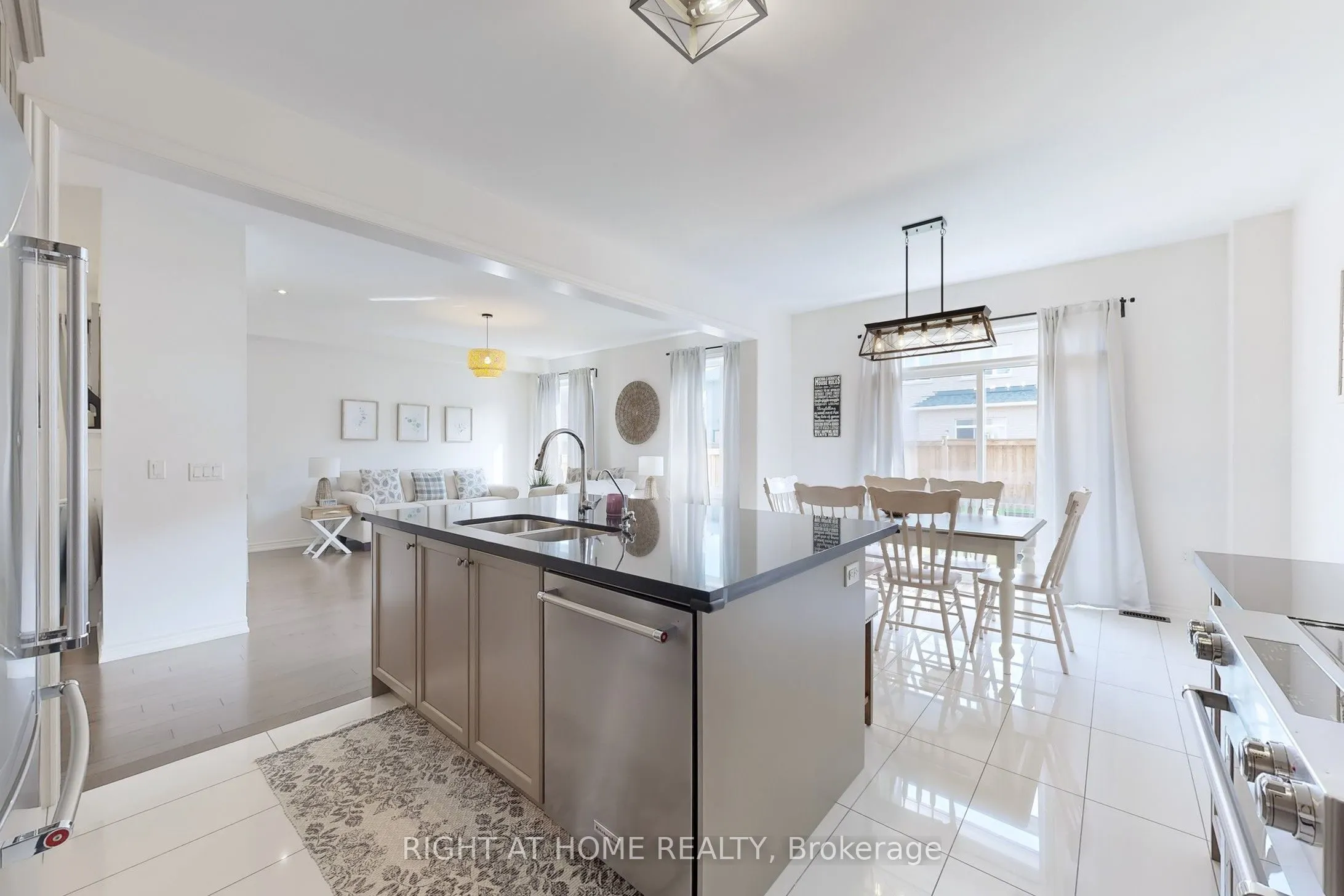 15 Forest Edge Crescent