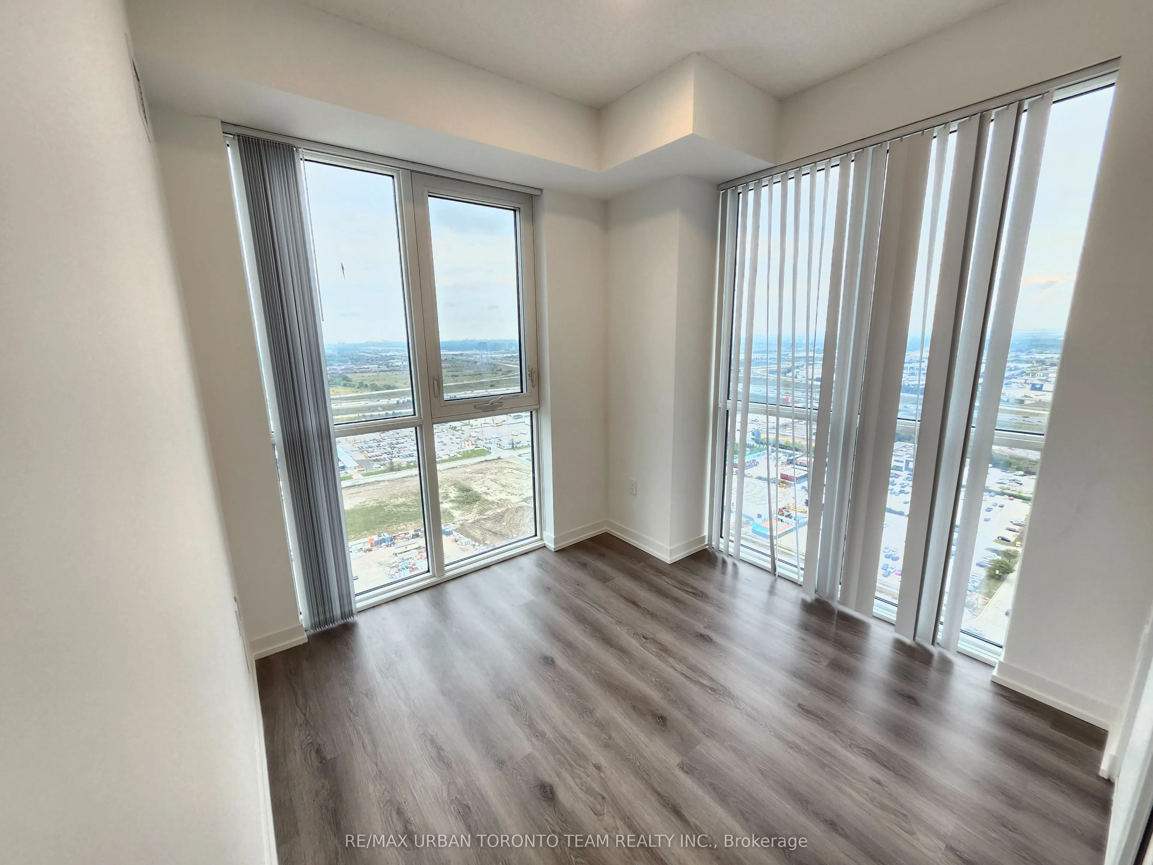 28 Interchange Way, #3612