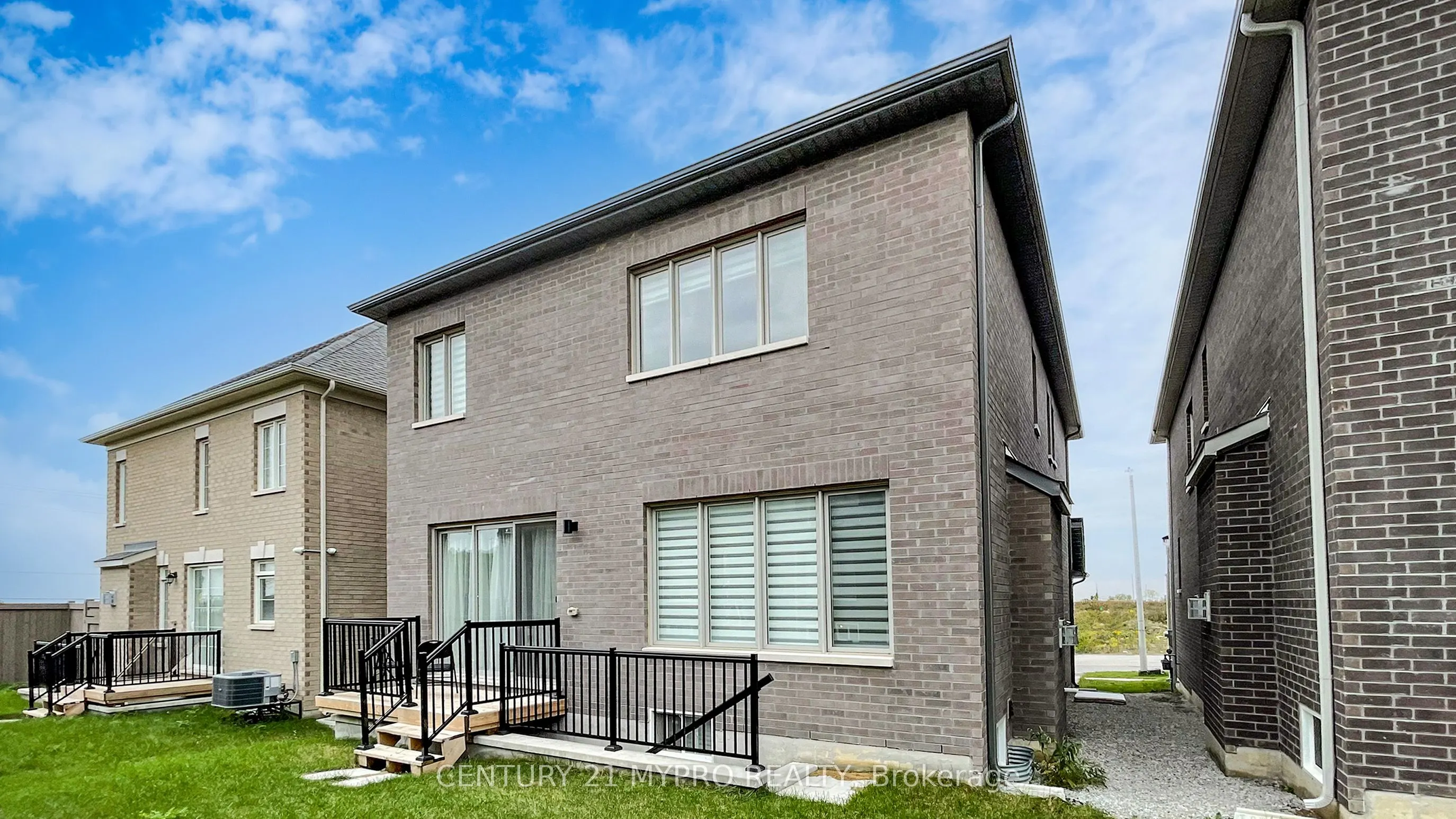 6 Longworth Avenue