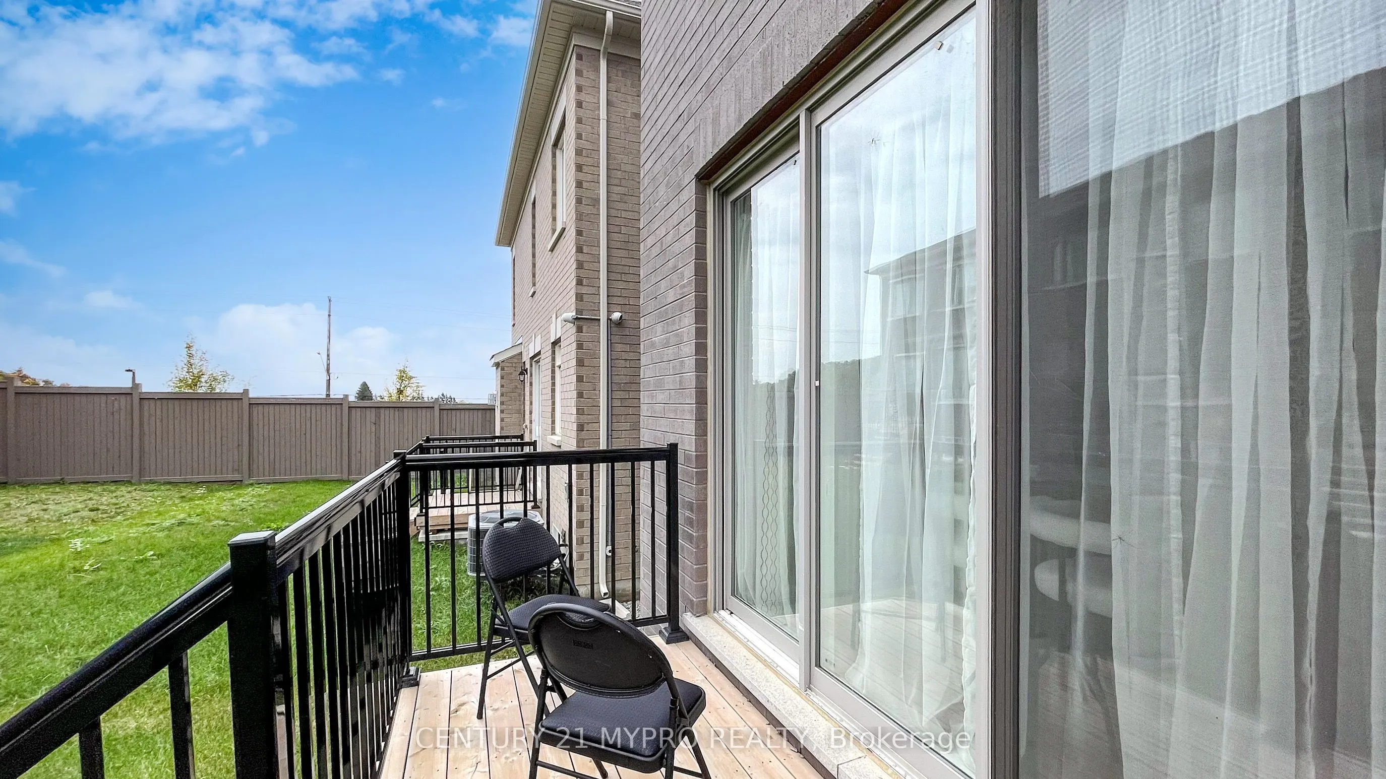 6 Longworth Avenue